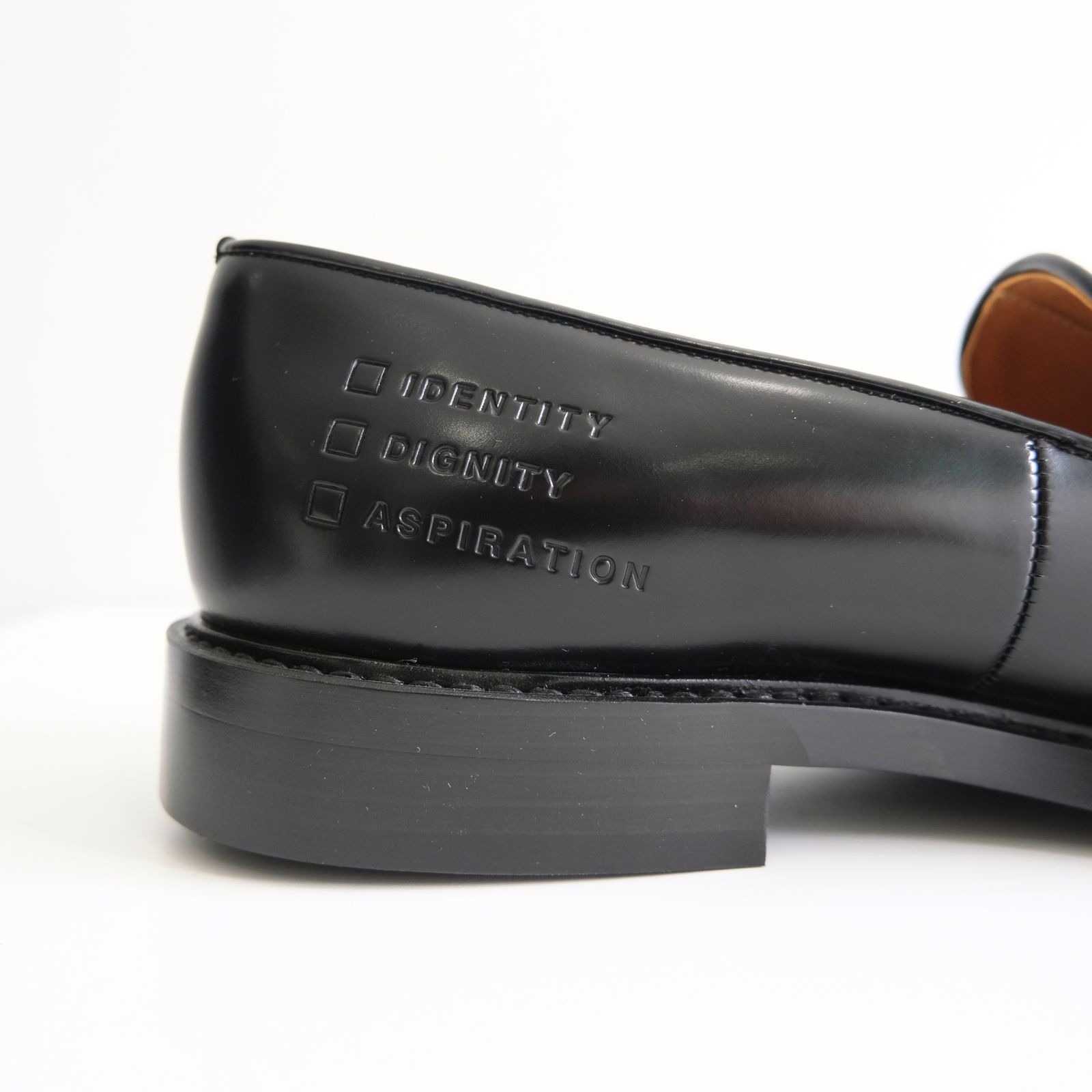 "DANCE" Embroidered Opera Shoes by HARUTA（BLACK）