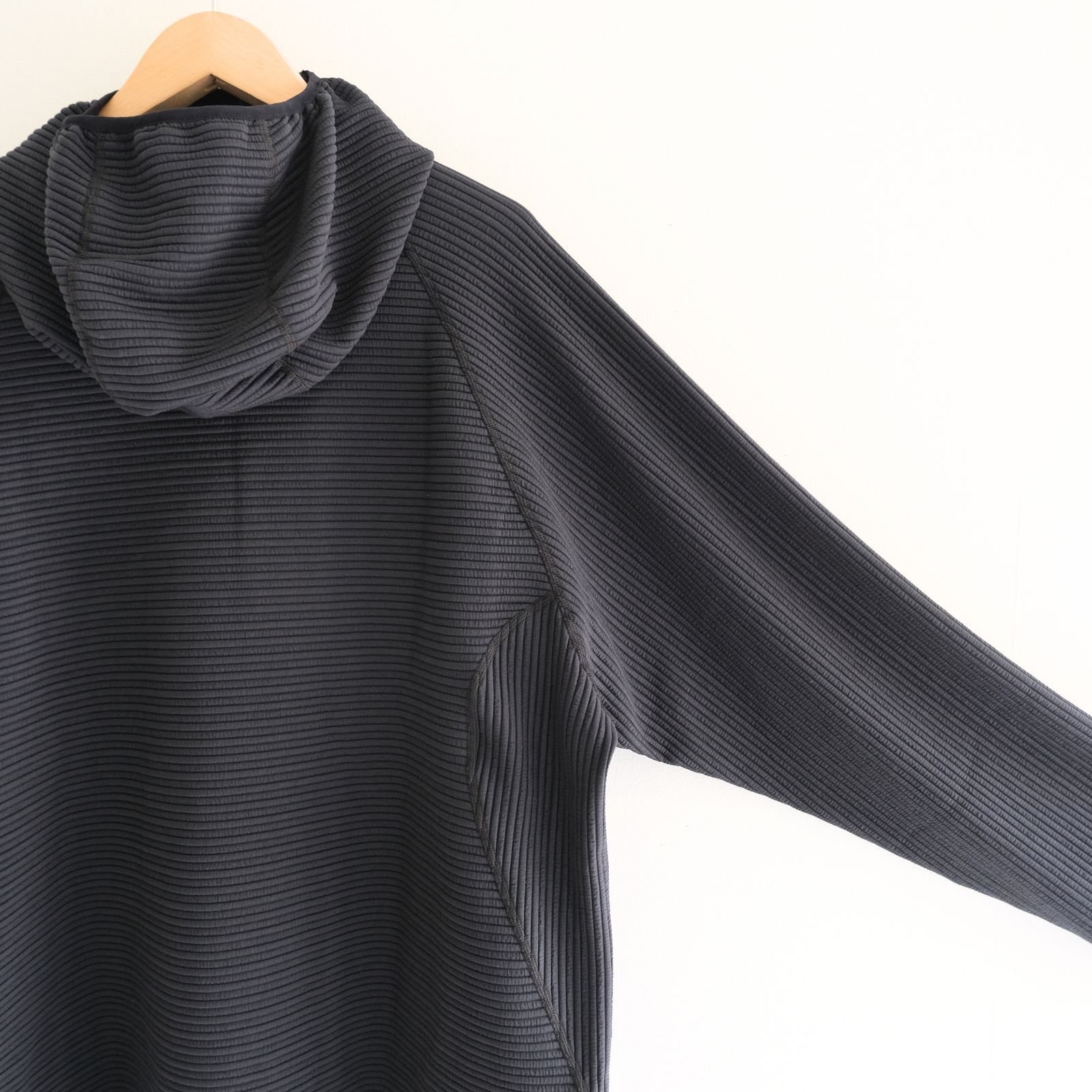 Uneven Anonymous Balaclava Hoodie / アンイーヴン アノニマス バラクラバ フーディー（OFF BLACK）