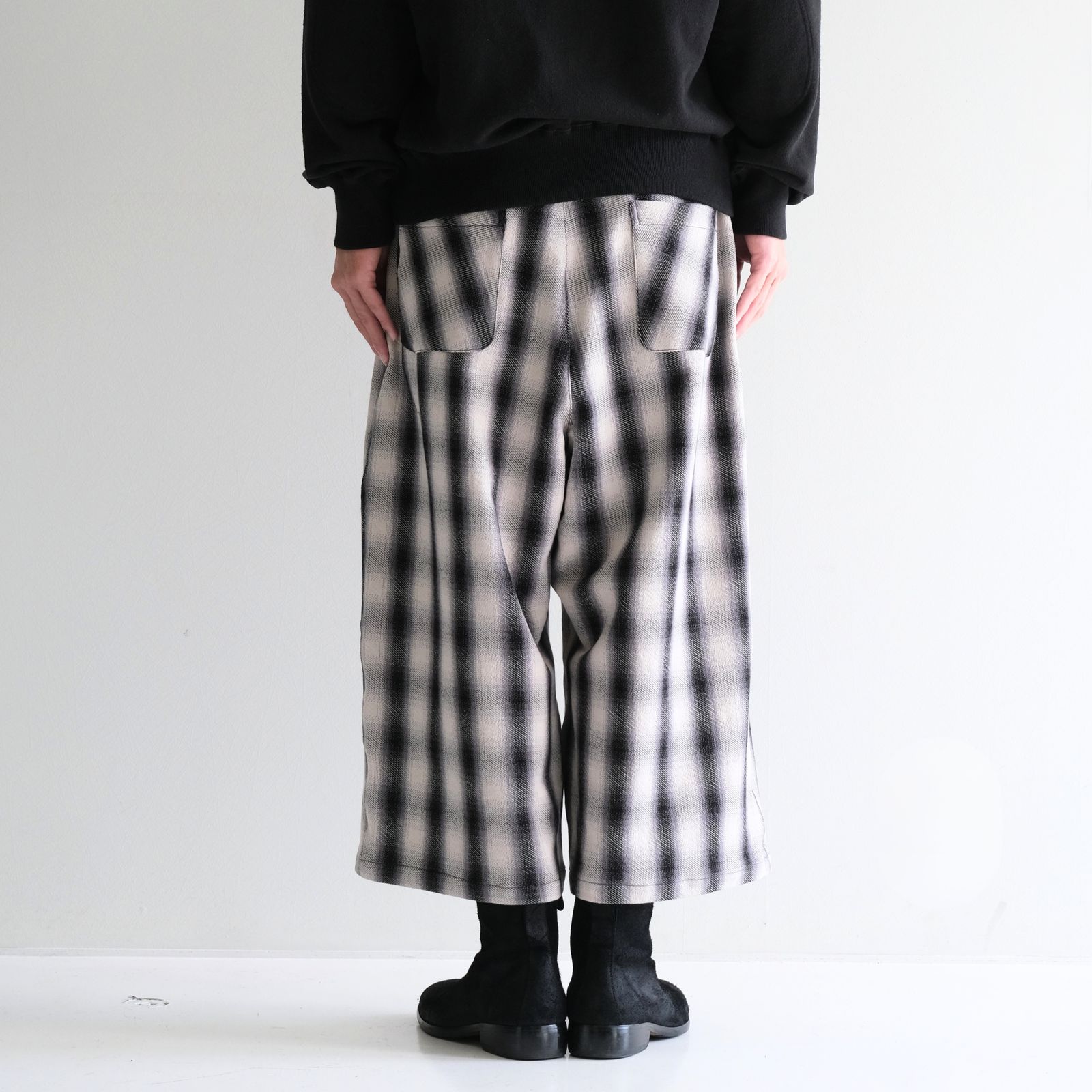 【残り1点】HEAVY FLANNEL CROPPED BAGGY（OFF WHITE×BLACK）