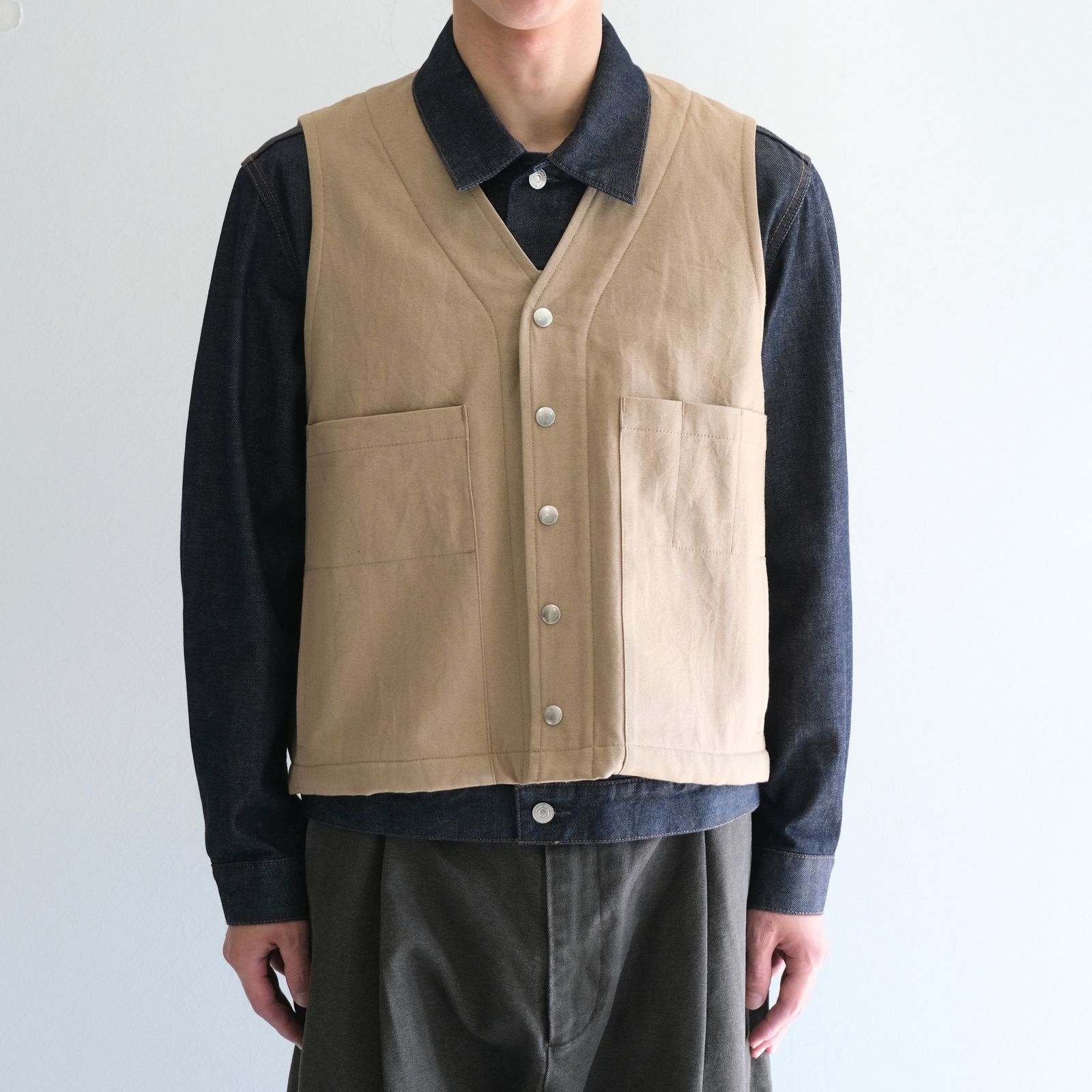 【残り1点】WORK VEST - Duck / Native Border Knit Lining -（Beige）