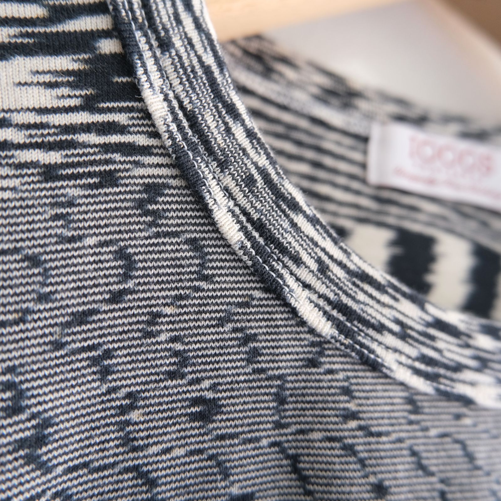 VORTEX TECHNICAL LOGO TEE fabric by SUN/kakke （BLACK OR WHITE）