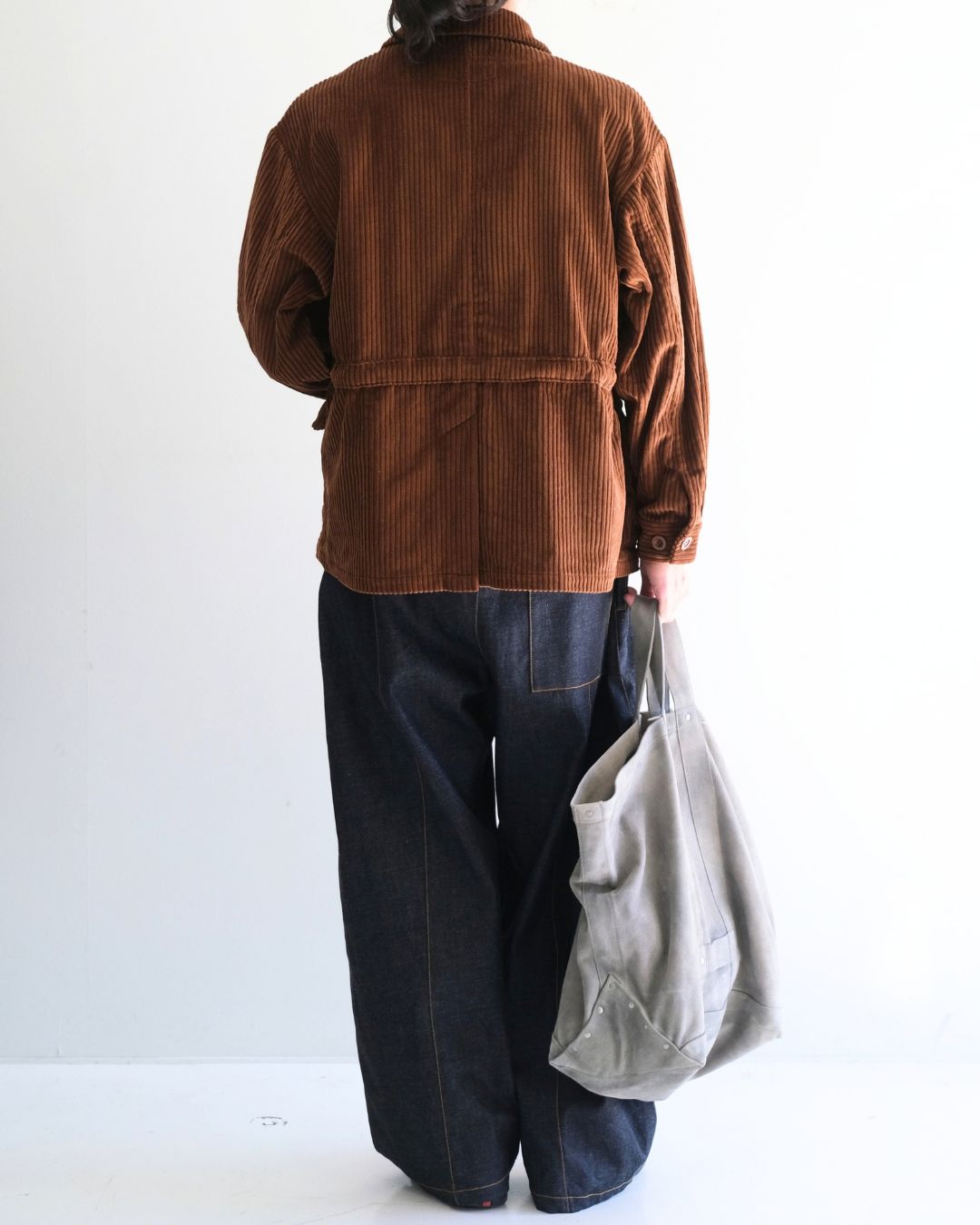 STYLE NO. 695