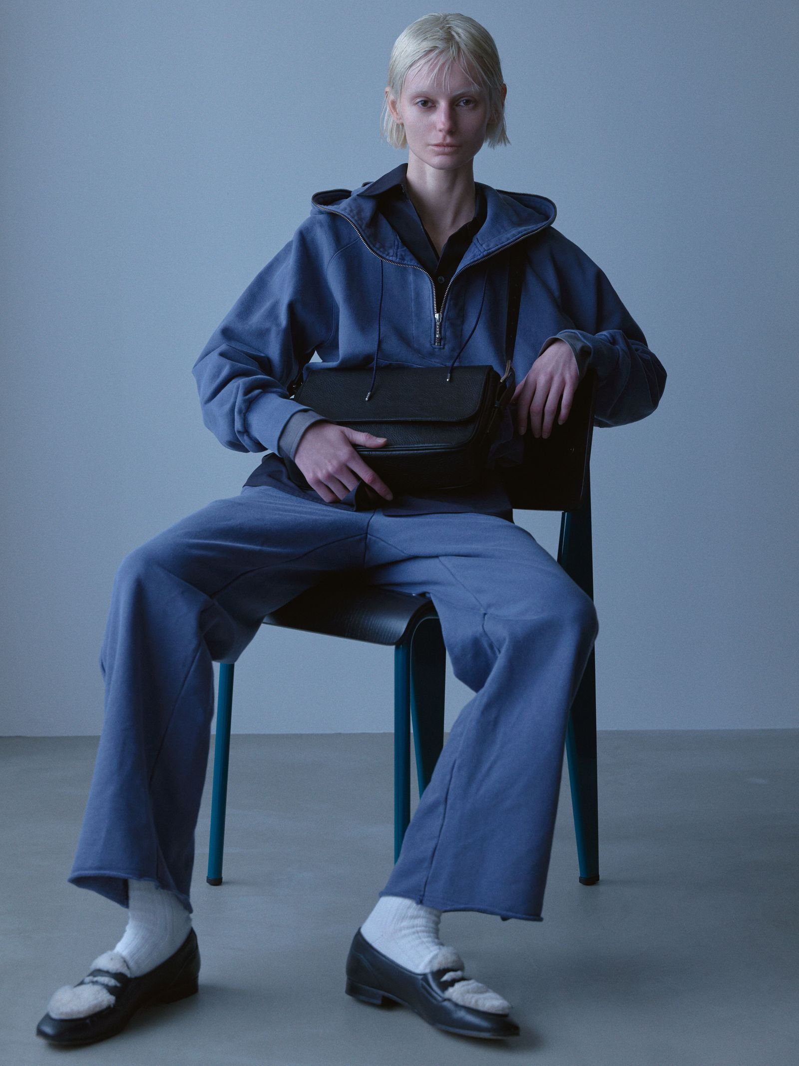 【入荷時期：2026年8-9月頃】Leather Shoulder Bag [Dumbo] / レザー ショルダー バッグ [ダンボ]（Black）