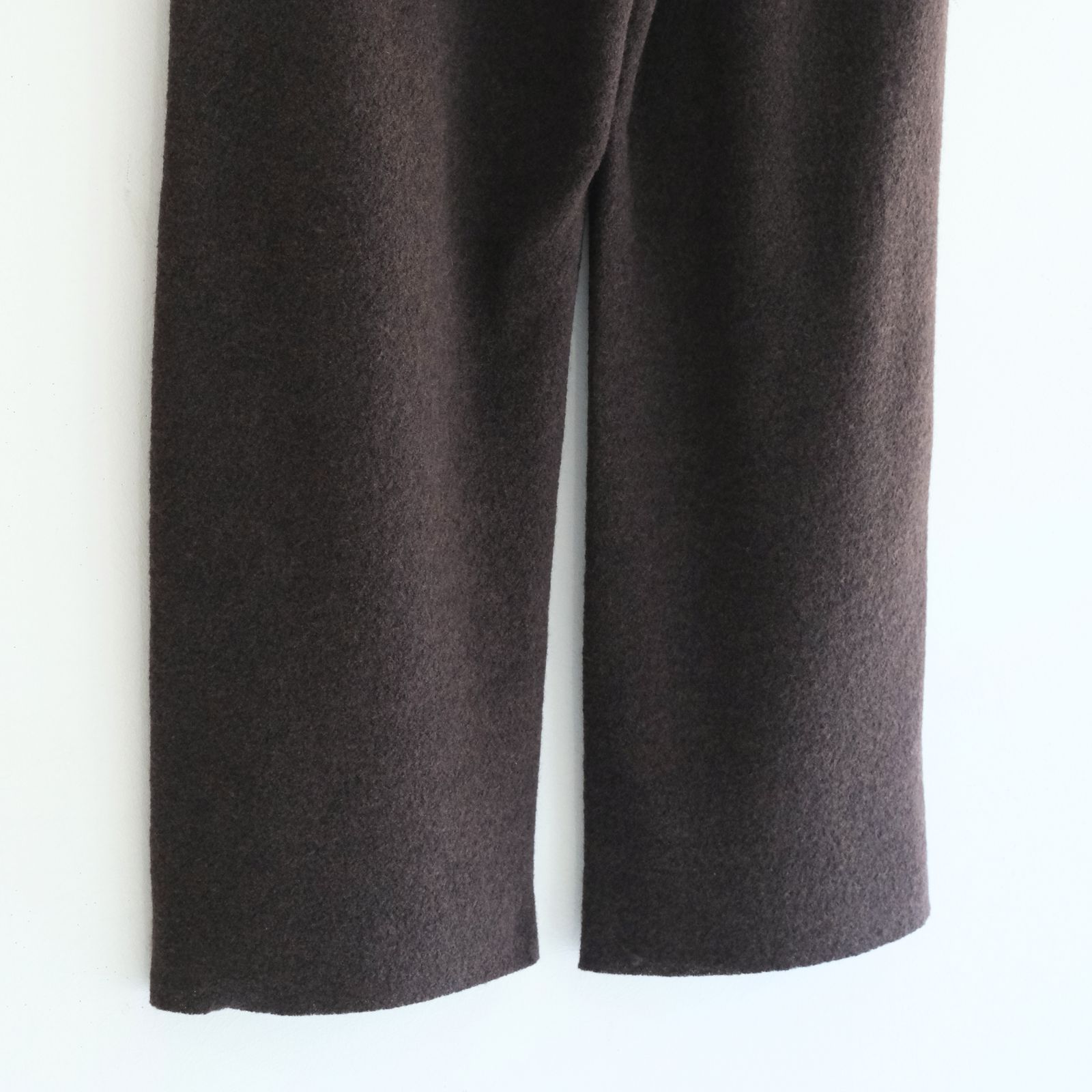 【残り1点】KNIT PANTS ‐Hard Twist Crepe‐（Brown）