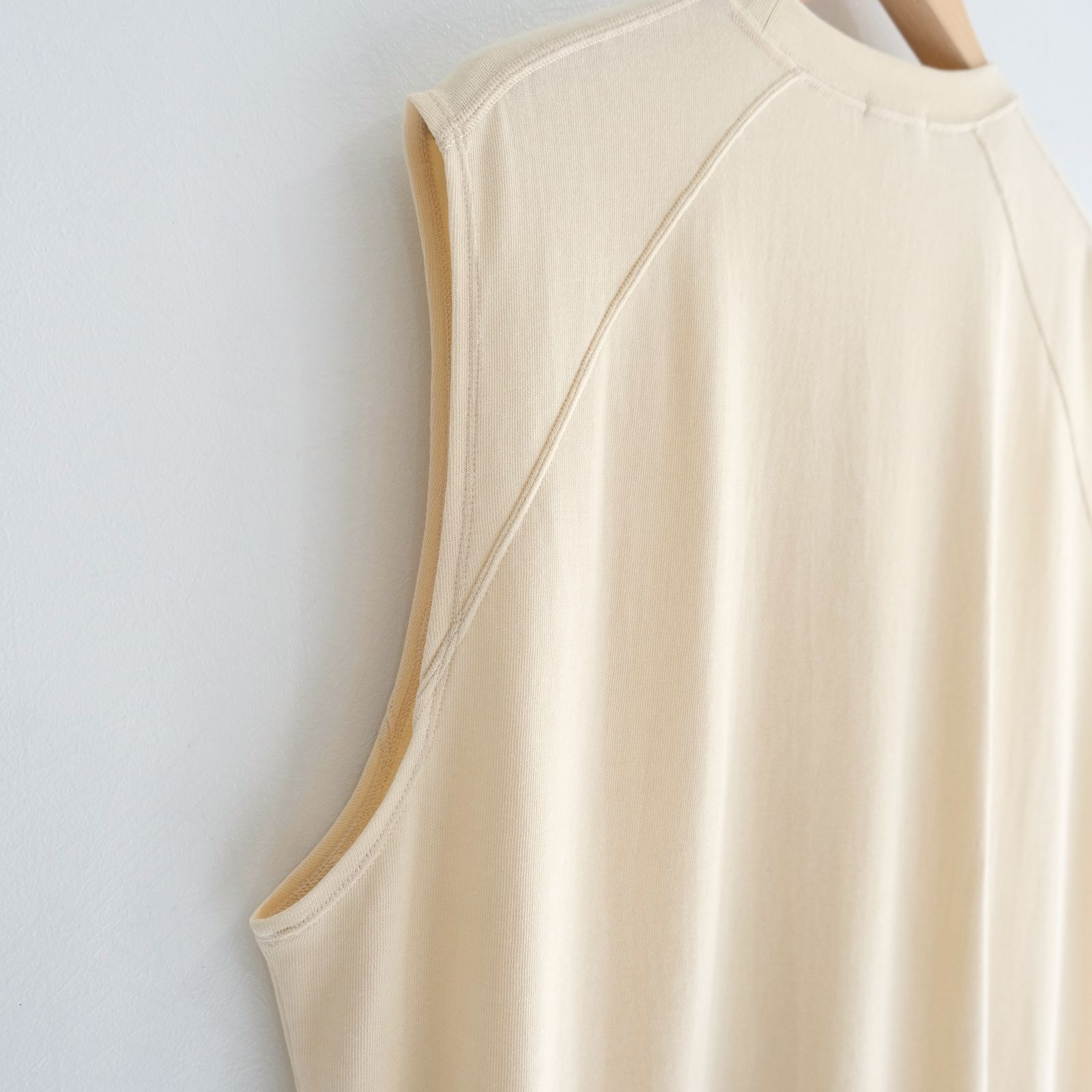 SOFT DRY SHORT LOOP TERRY SLEEVLESS TOP （YELLOW BEIGE）