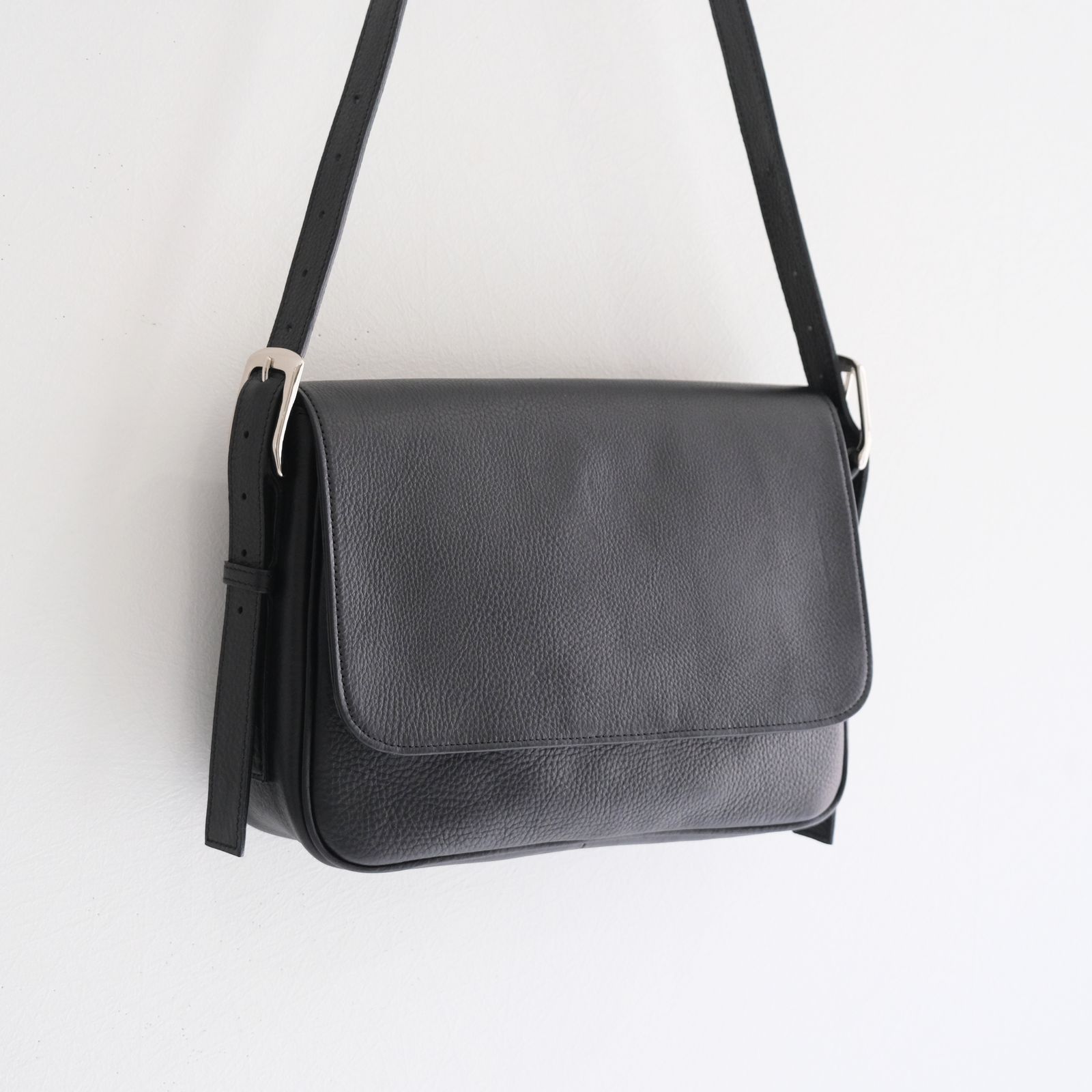 【残り1点】Leather Shoulder Bag [Dumbo] / レザー ショルダー バッグ [ダンボ]（Black）