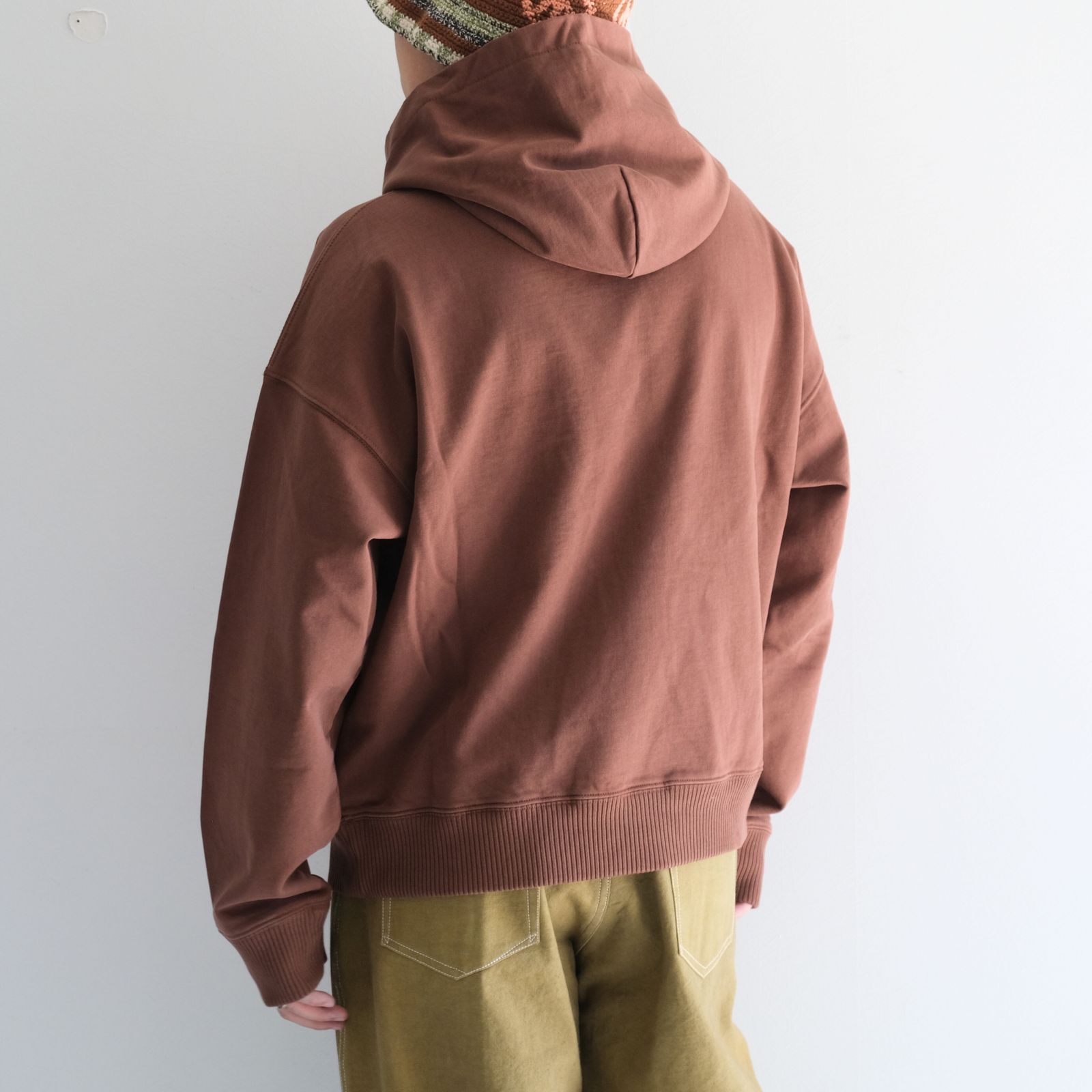 MITTEN HOODIE / ミトンパーカー（BROWN TREE HUGGER）