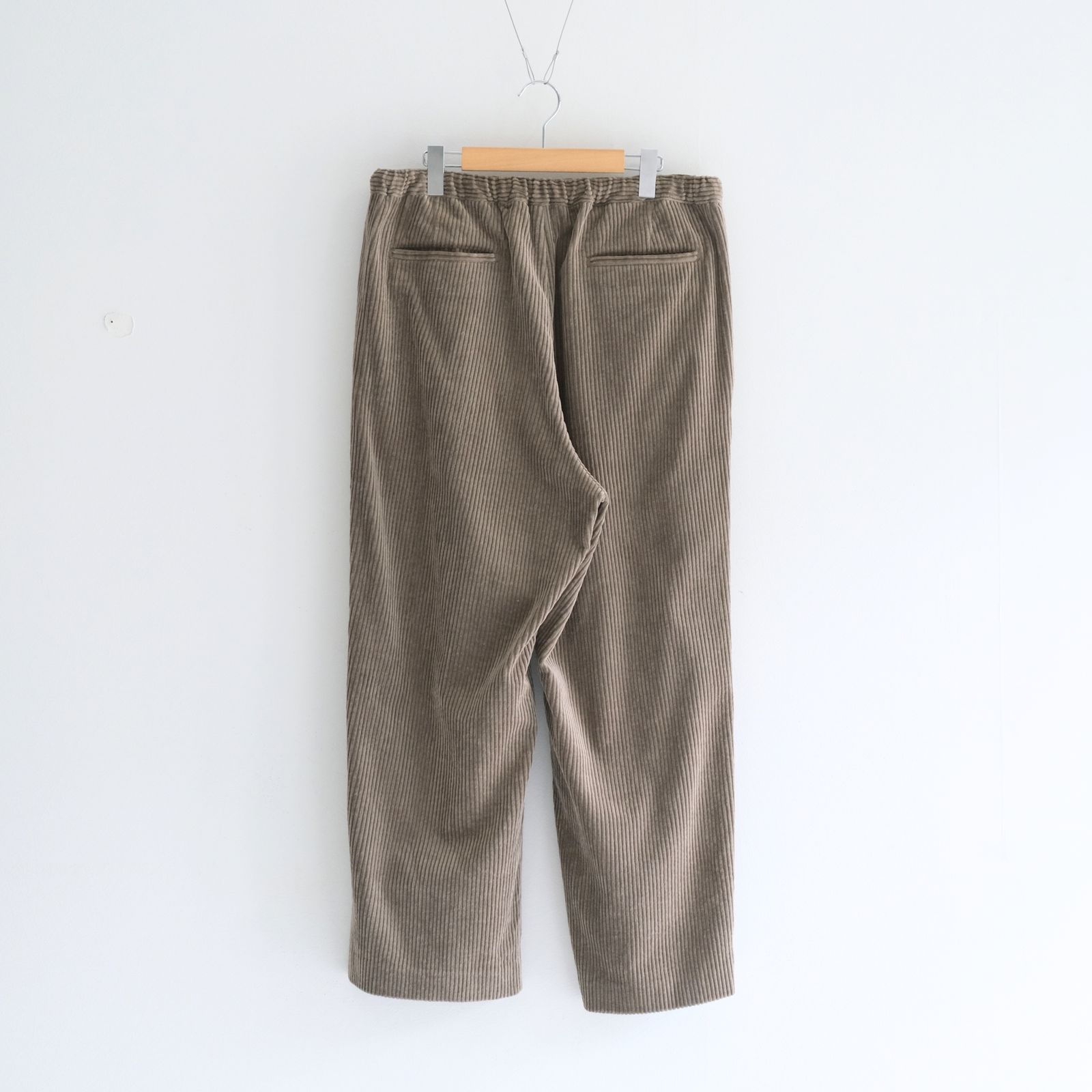 【残り1点】Corduroy Relax Trousers（Beige）