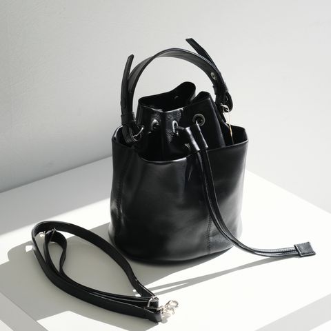 DRAWSTRING BAG / バッグ / レザーバッグ / COW SKIN / 牛皮 / BLACK