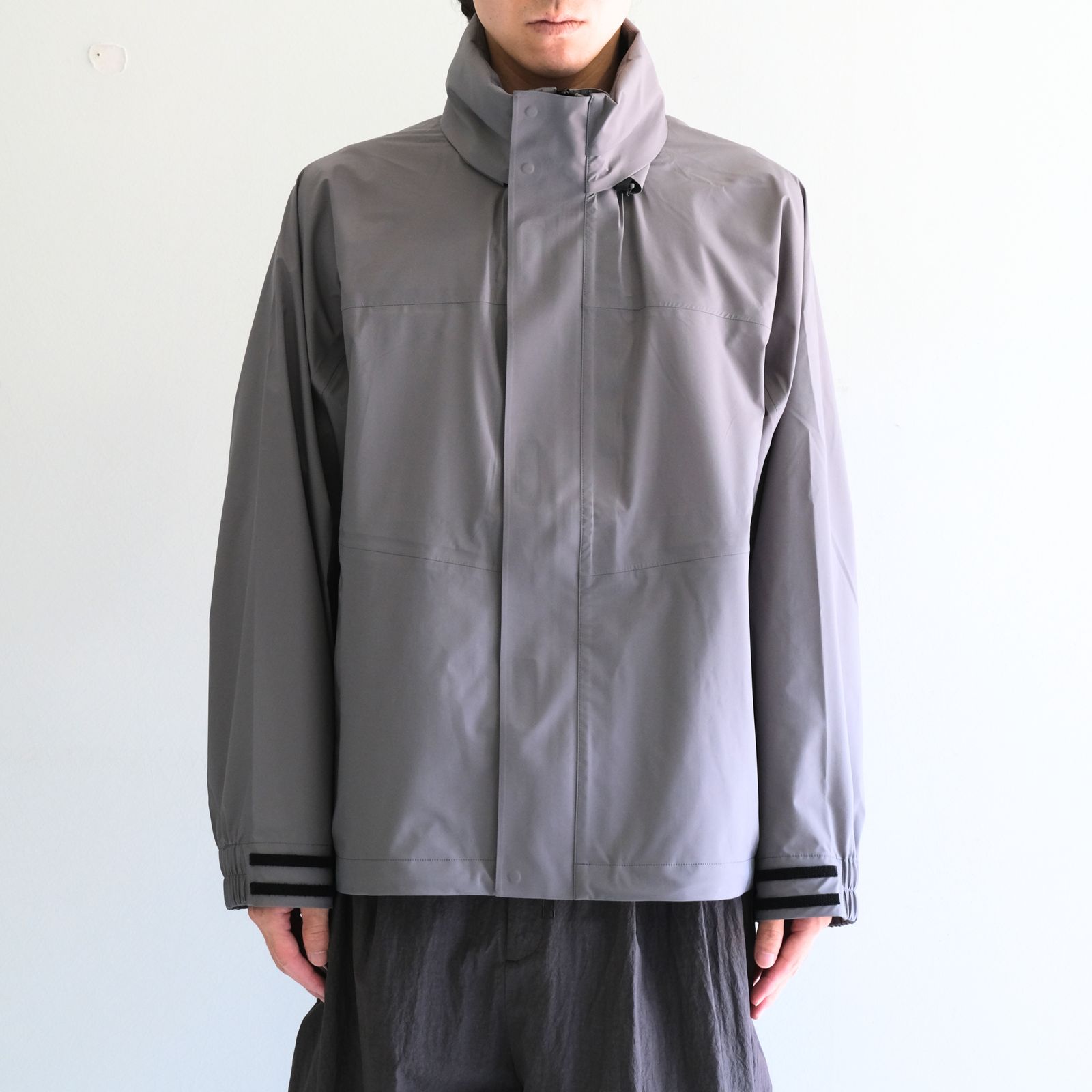 Temporal Fold Shell JKT / テンポラル フォールド シェル ジャケット（GREY）
