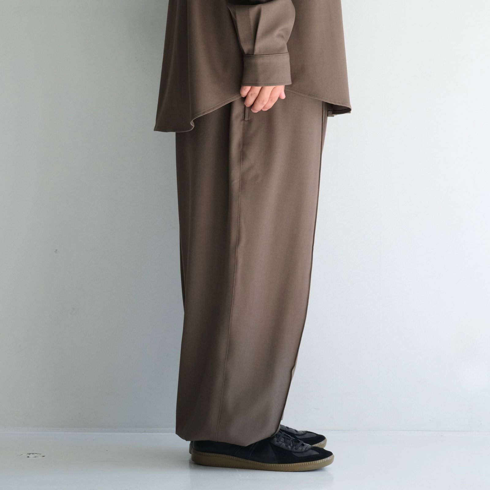 MERELY US SUPER COMFY JOGGER / パンツ / ジョガーパンツ / DARK TAUPE