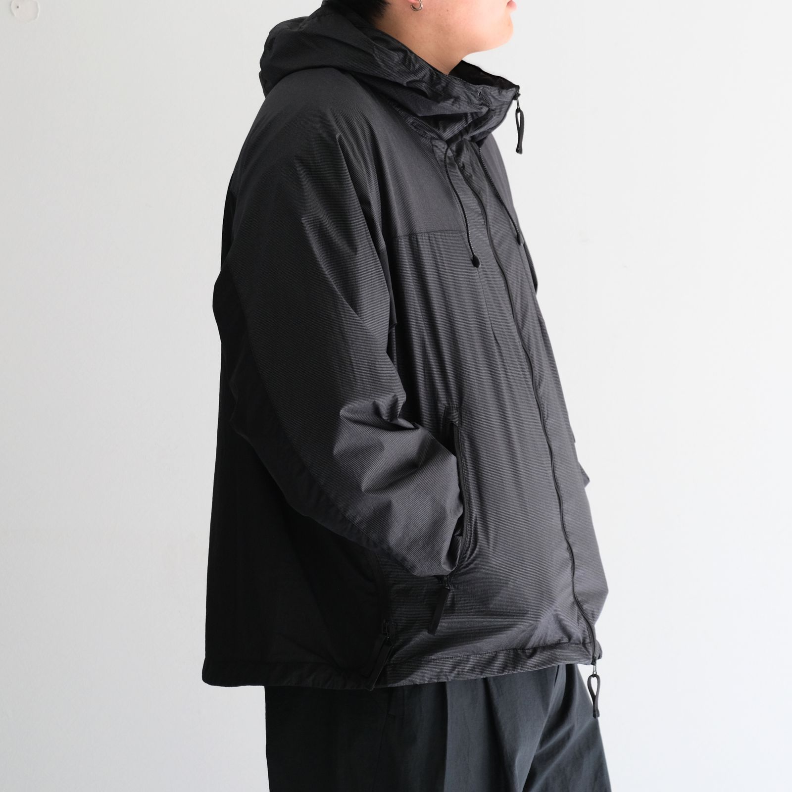 Dyneema® Grid Windbreaker / ダイニーマ® グリッド ウィンドブレーカー（OFF BLACK）