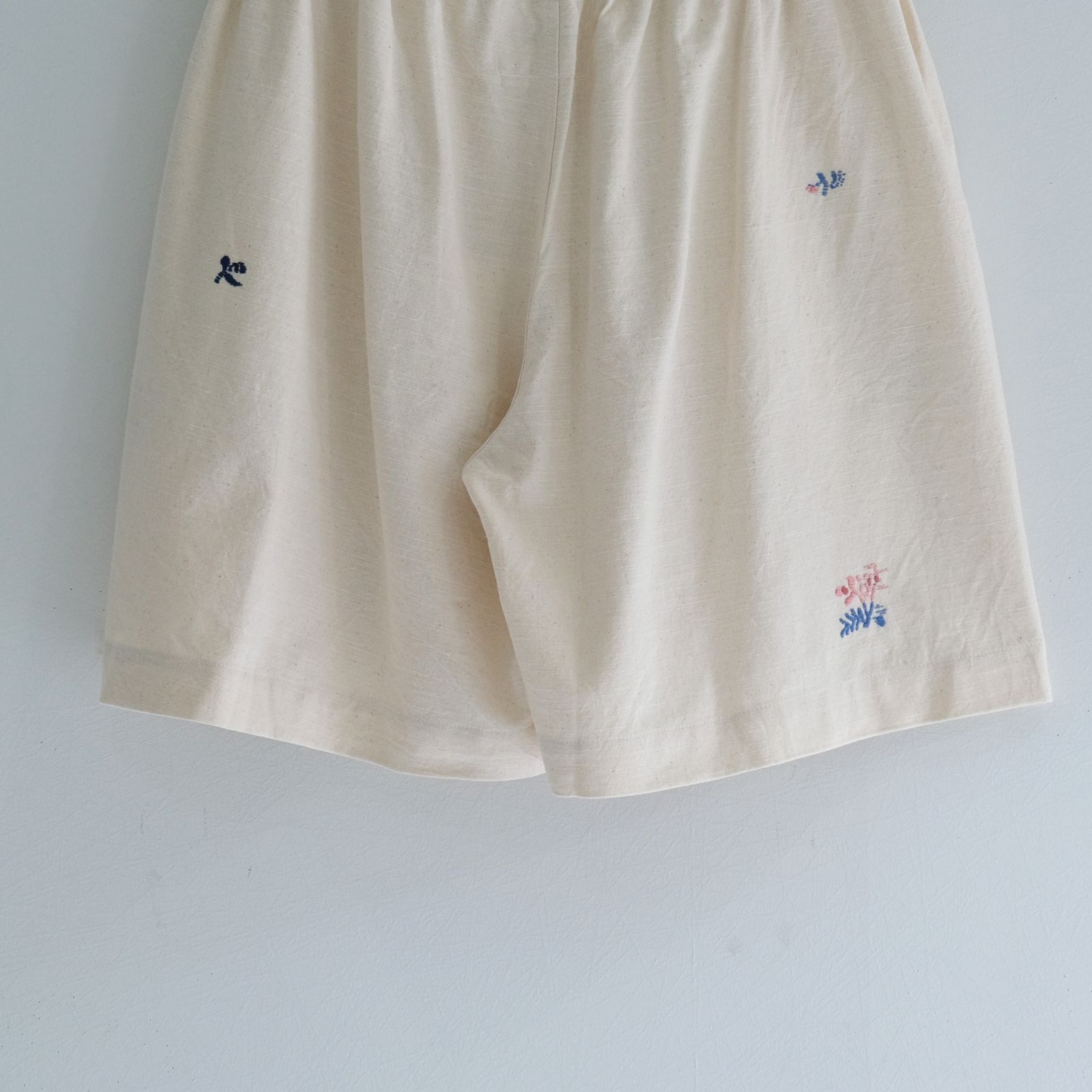 BRIDGE SHORTS / ショーツ / 手刺繍 / ECRU INTERRUPTED RIBBON