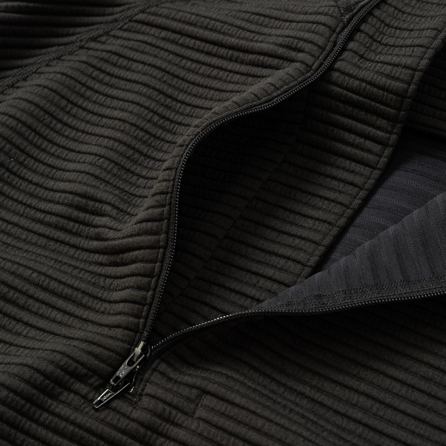 【入荷時期：2026年7月頃】Uneven Anonymous Balaclava Hoodie / アンイーヴン アノニマス バラクラバ フーディー（OFF BLACK）