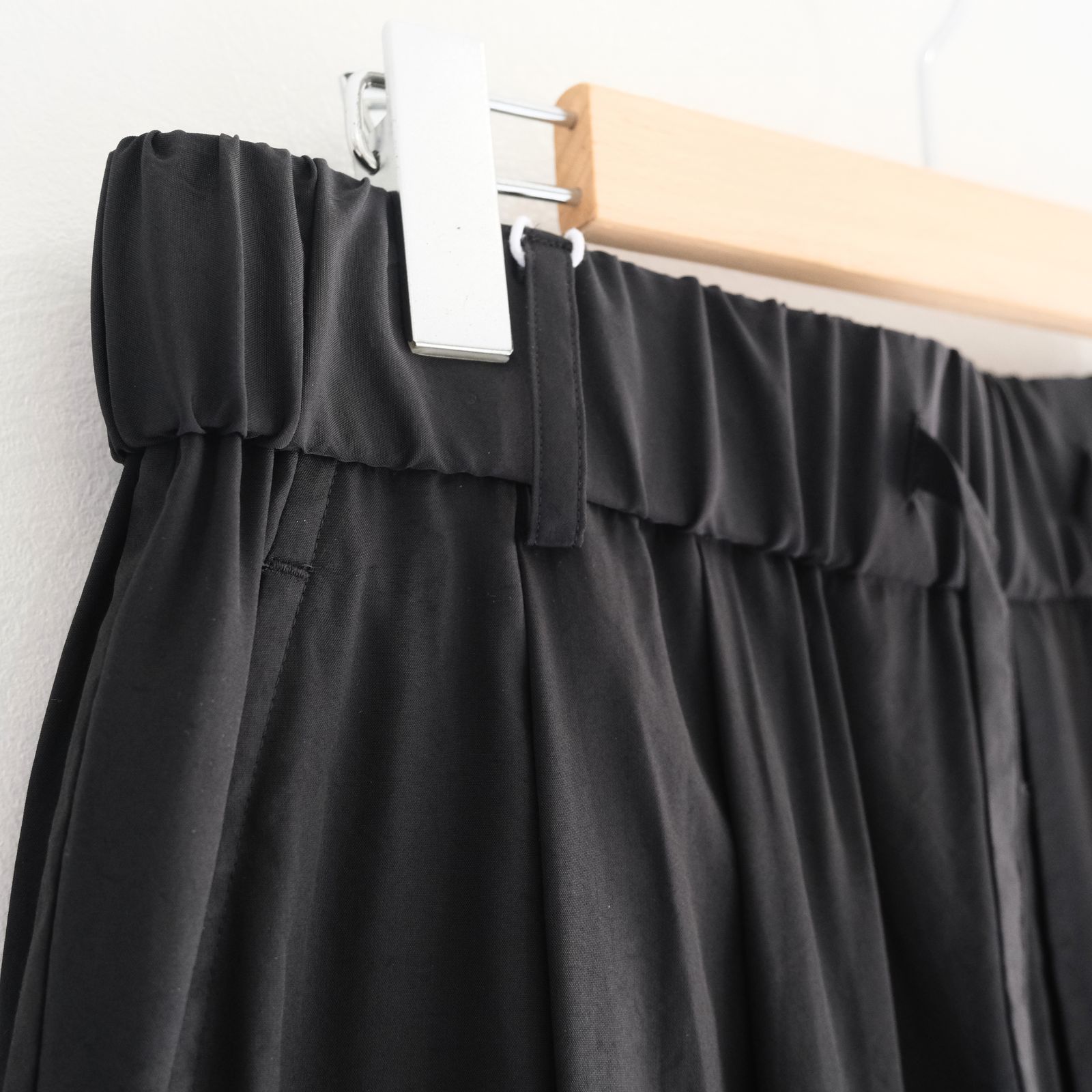 【販売開始 : 7/18 (土) 00:00~】Cupro Nylon Browsing Pants（Black）