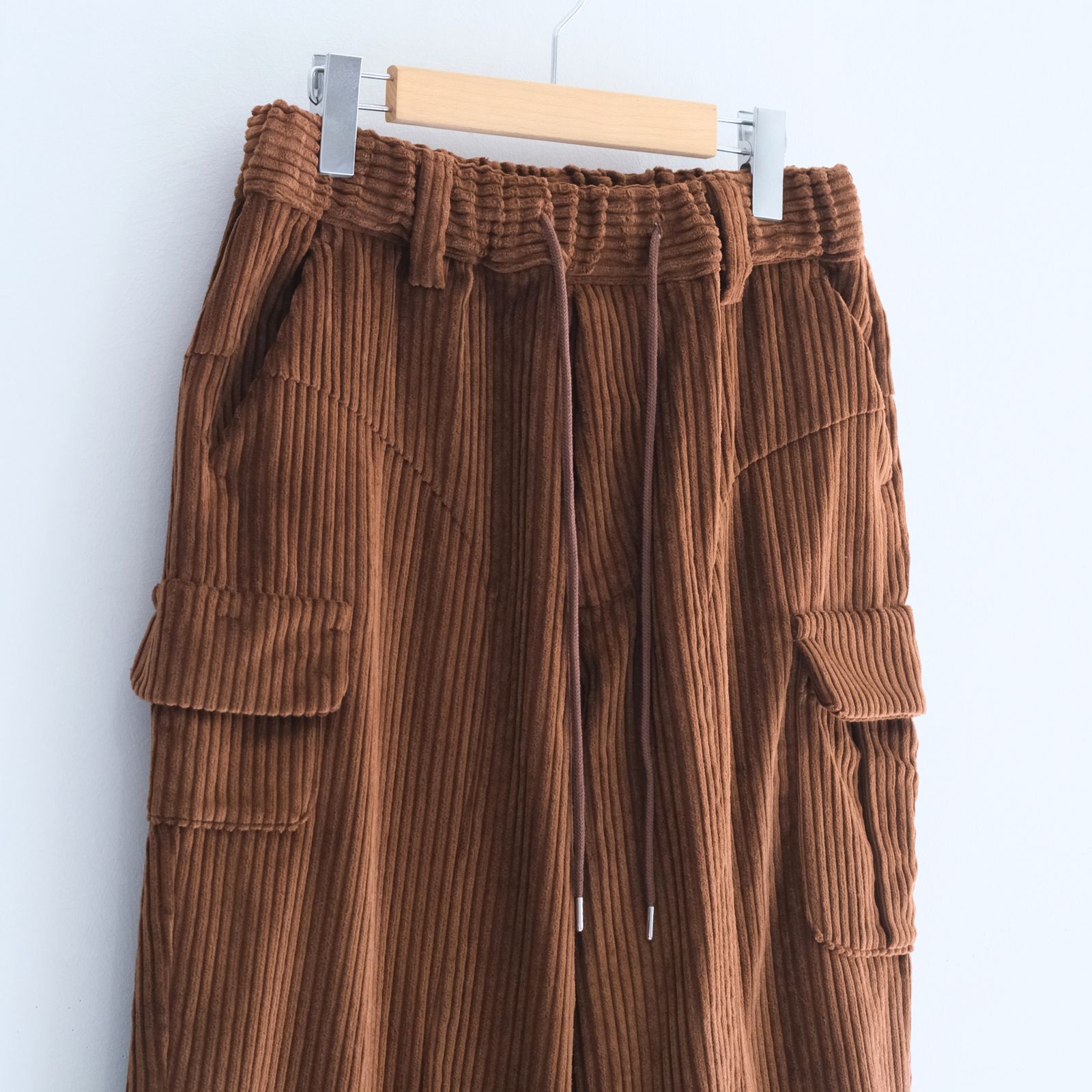 【残り1点】WIDE-WALE CORDUROY CARGO PANTS（BROWN）