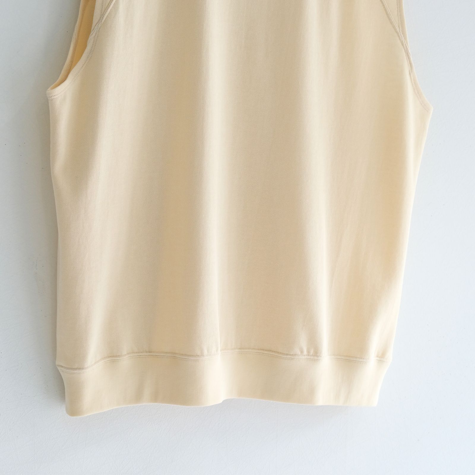 SOFT DRY SHORT LOOP TERRY SLEEVLESS TOP （YELLOW BEIGE）