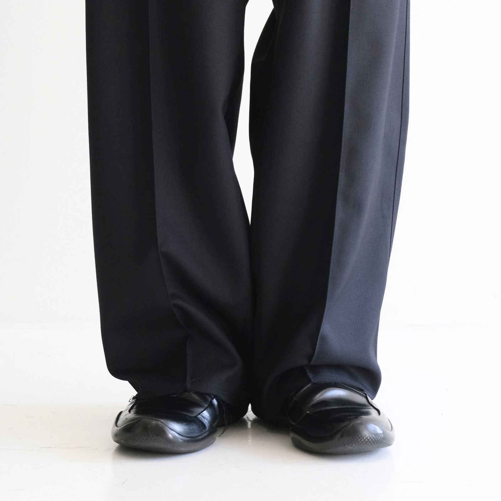 MERELY WOOLEN PINTUCK SLACKS（LIBERTY NAVY）