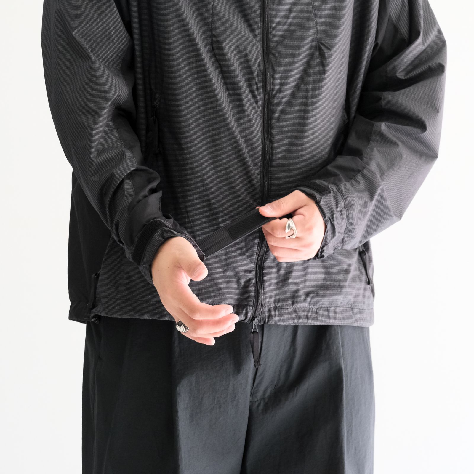 Dyneema® Grid Windbreaker / ダイニーマ® グリッド ウィンドブレーカー（OFF BLACK）