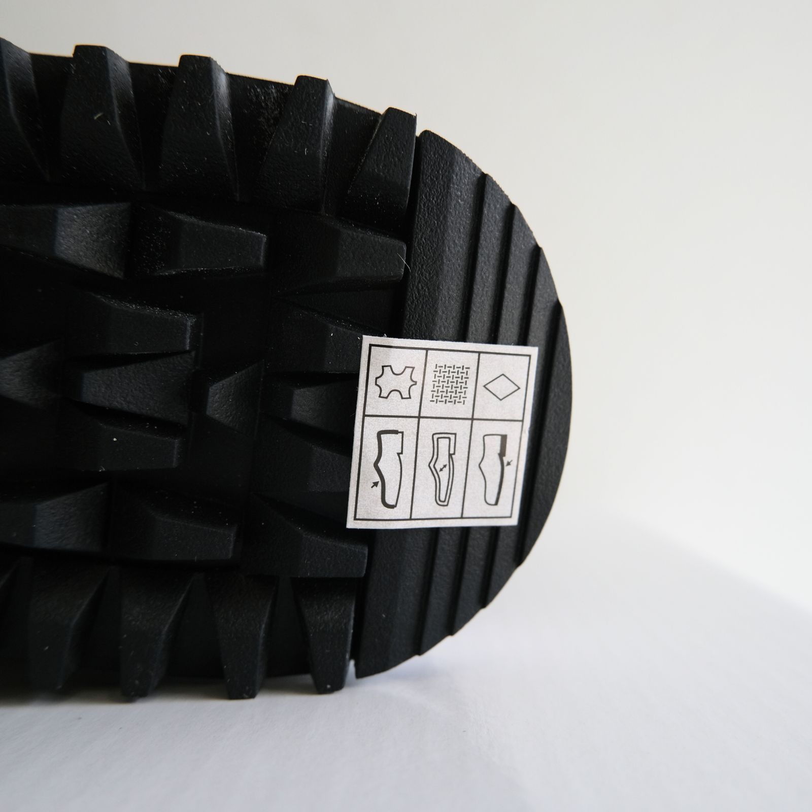 FLOW-MID SHOES is-ness×SUICOKE / シューズ / コラボ / GRAY x CHARCOAL