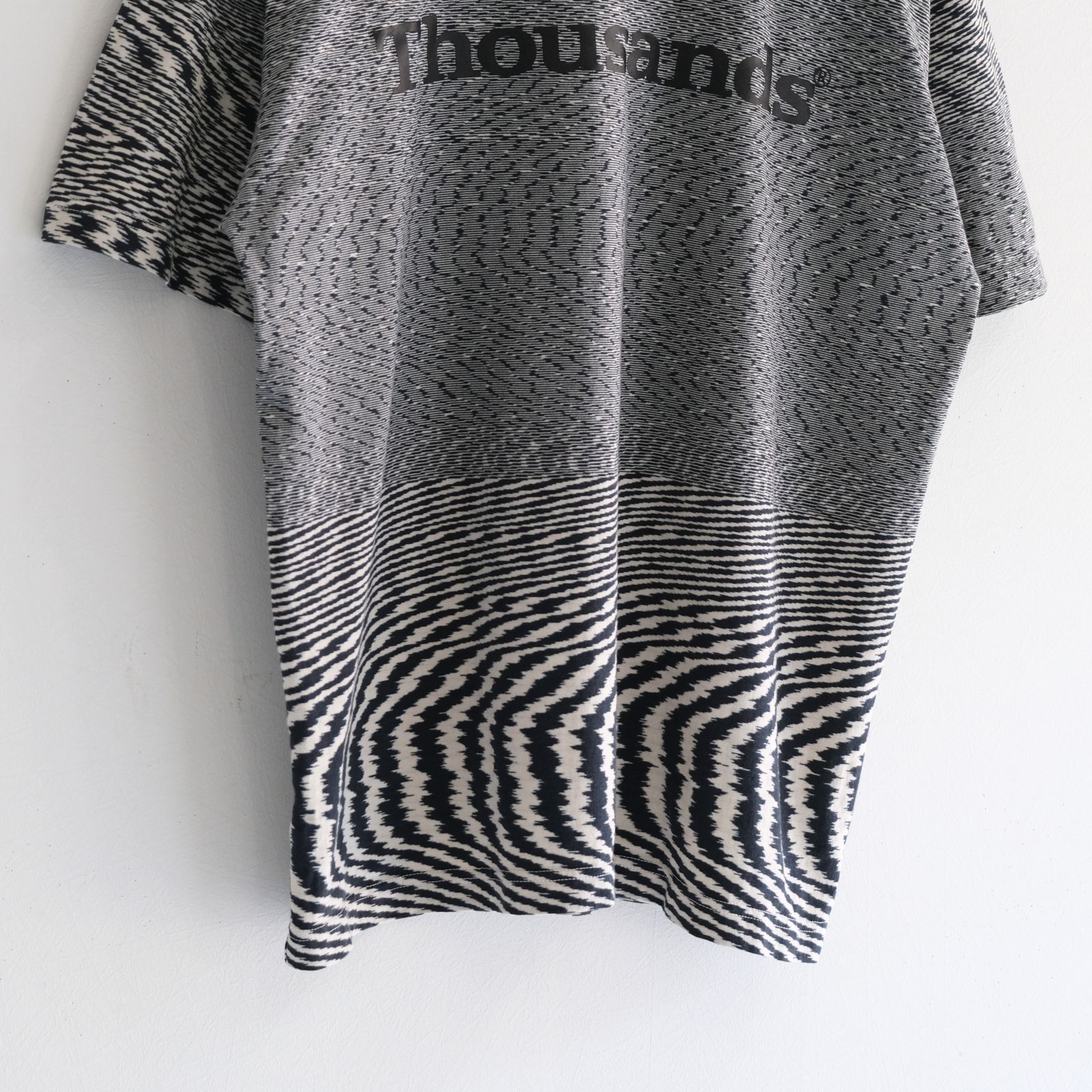 VORTEX TECHNICAL LOGO TEE fabric by SUN/kakke （BLACK OR WHITE）
