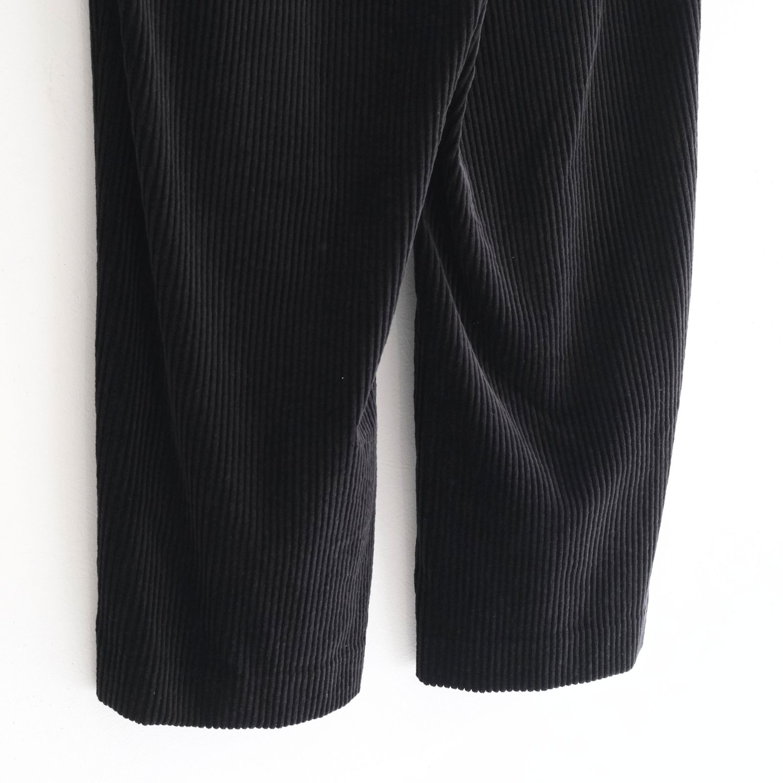 【残り1点】Corduroy Relax Trousers（Black）
