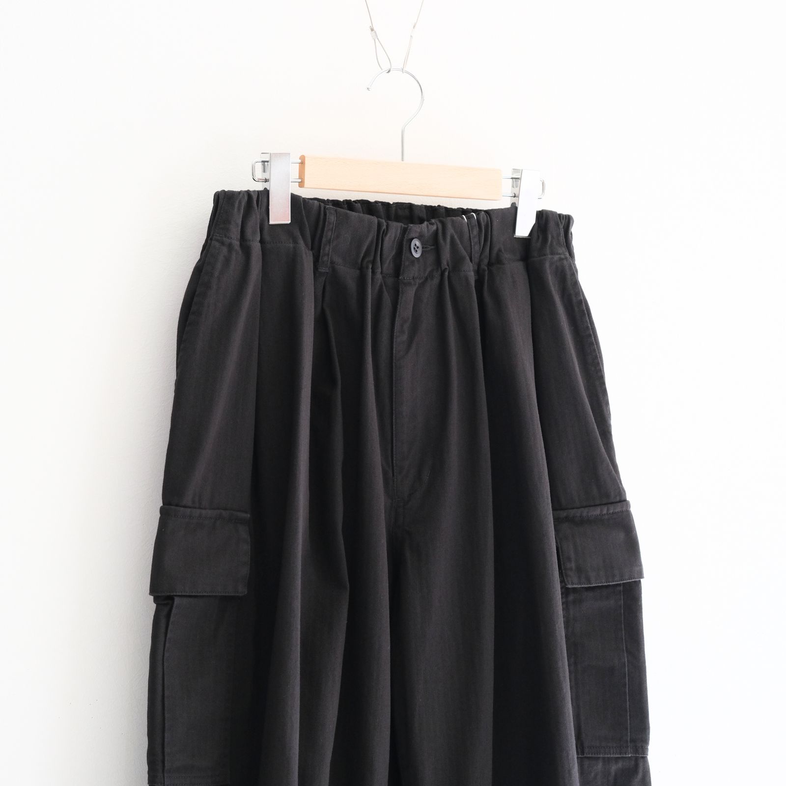Herringbone 6-Pocket Pants / パンツ / カーゴパンツ / ヘリンボーン / BLACK