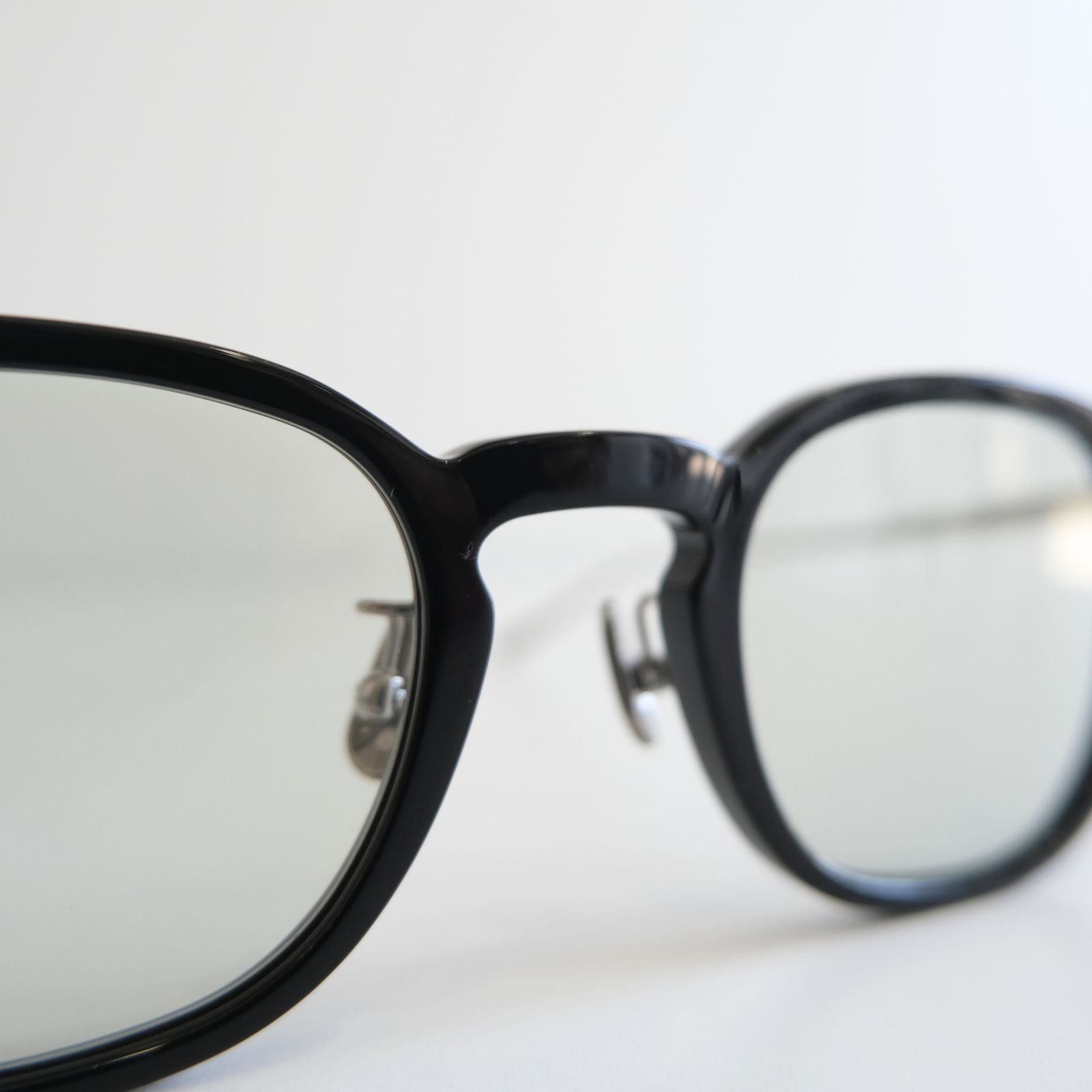 JIFUSAN #2（GLOSS BLACK × GREY GREEN to D.GREY）