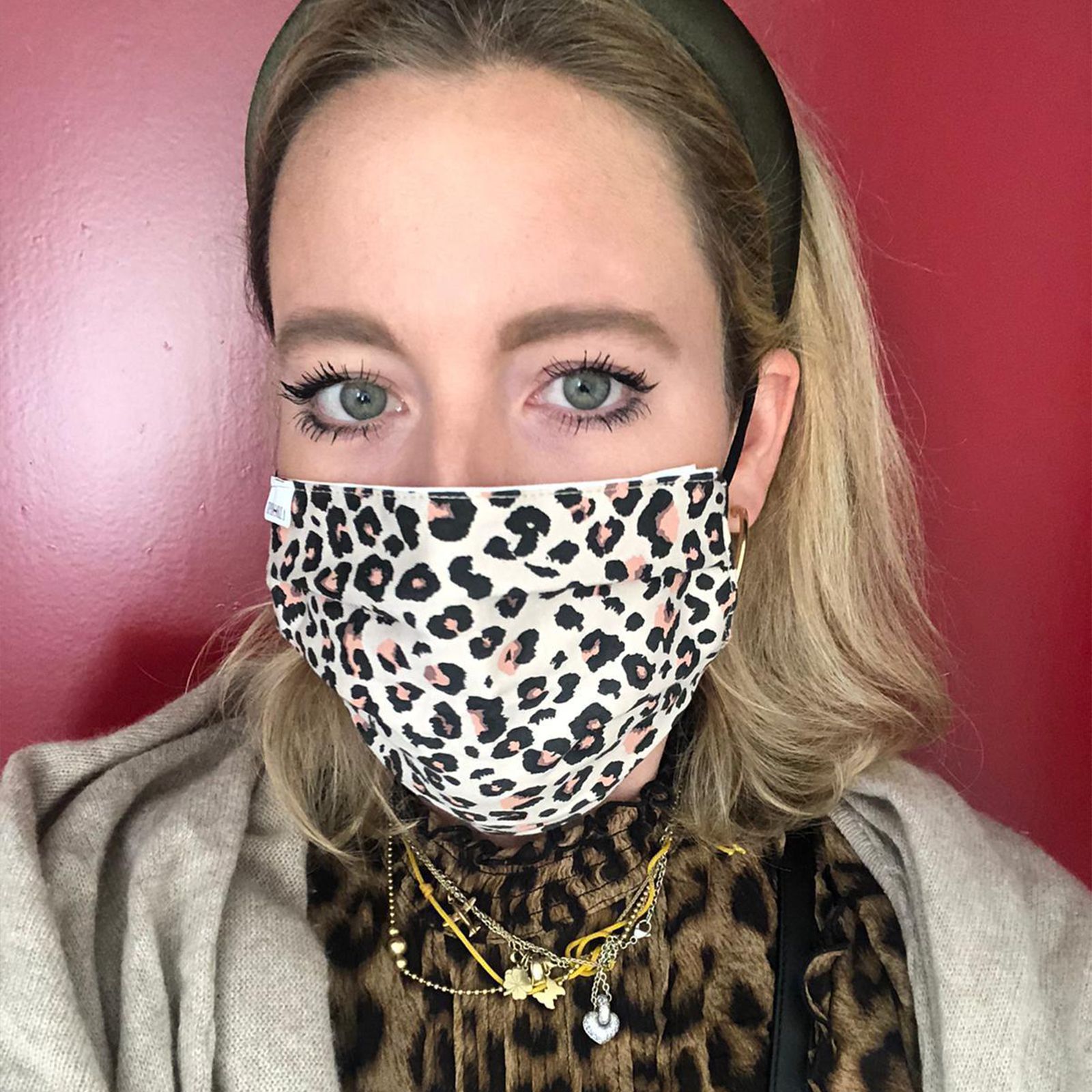 IPHORIA MASK - Leo Textile Mask