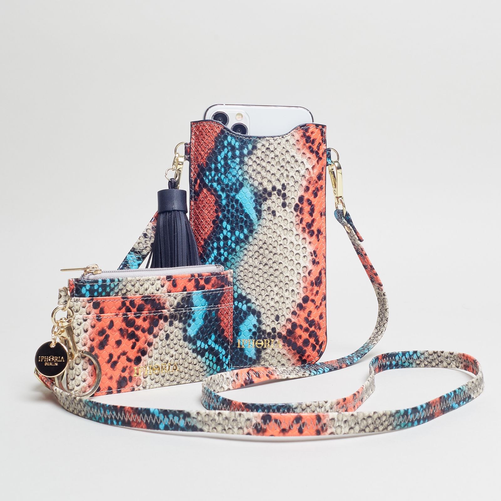 Necklace Sleeve Case for Apple iPhone 6/7/8/X/Xs/11 Pro - Snake