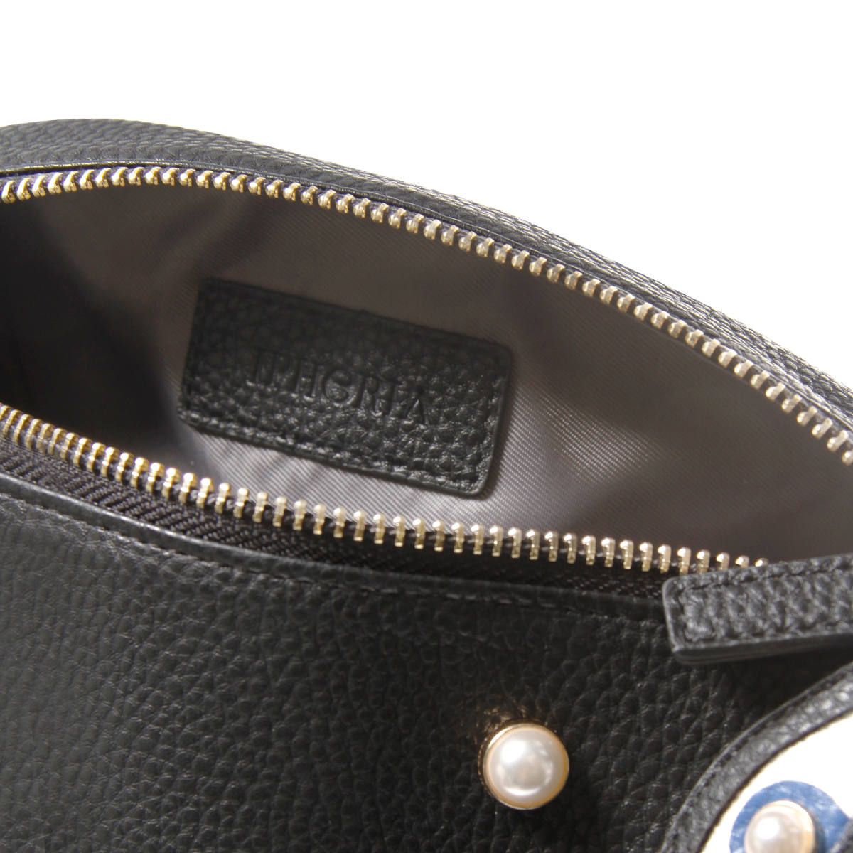 Washbag - Pearl Black with Eyes Charm