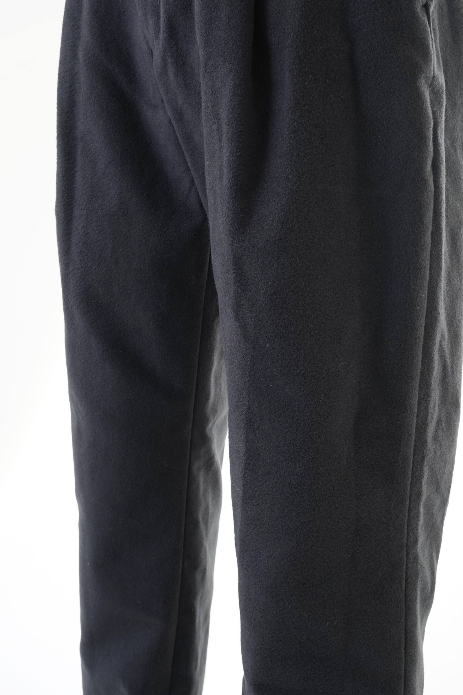 KURO - GIZA MOLESKIN ONE TUCK TAPERED TROUSERS【即日発送可能!】 | Ivory