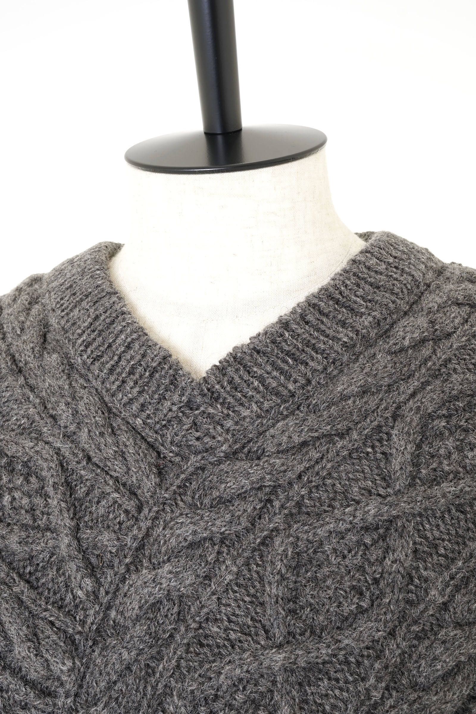 RAINMAKER - OBLIQUE V-NECK ALAN KNIT【即日発送可能!】 | Ivory