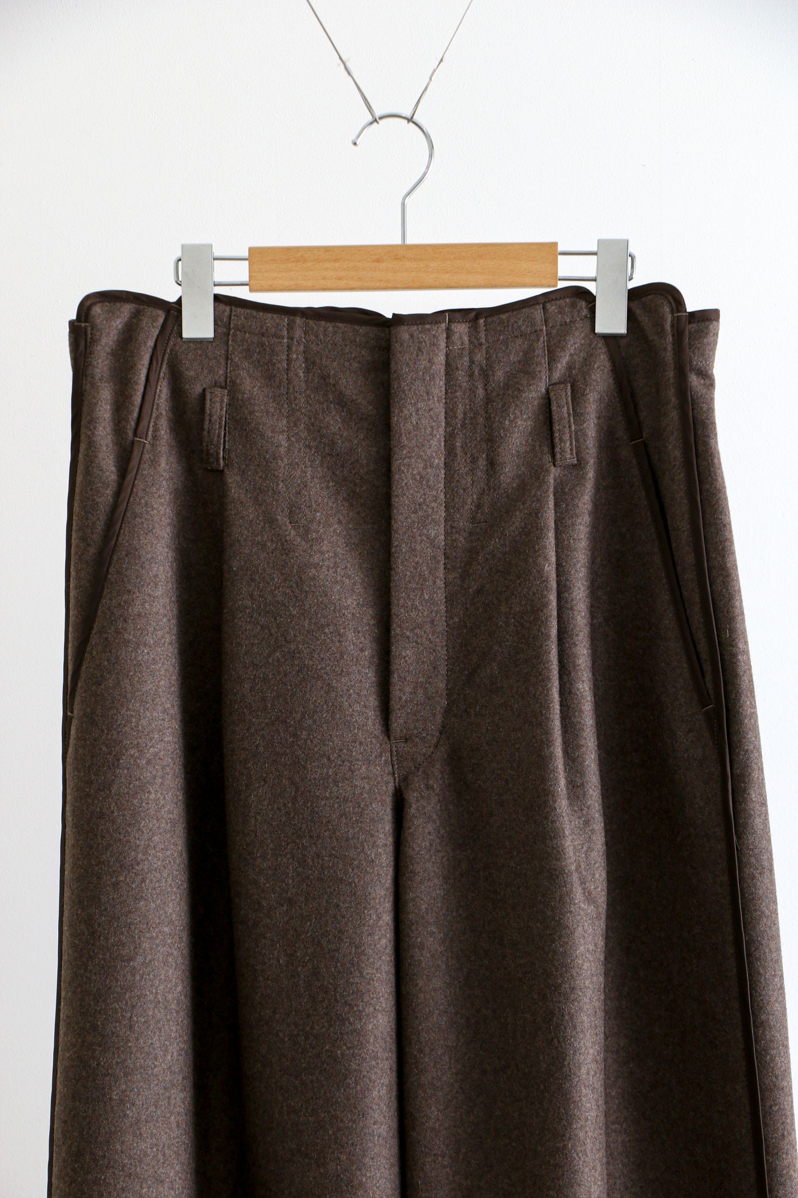 tac:tac - LIGHT MELTON- PIPING PANTS BROWN | koko