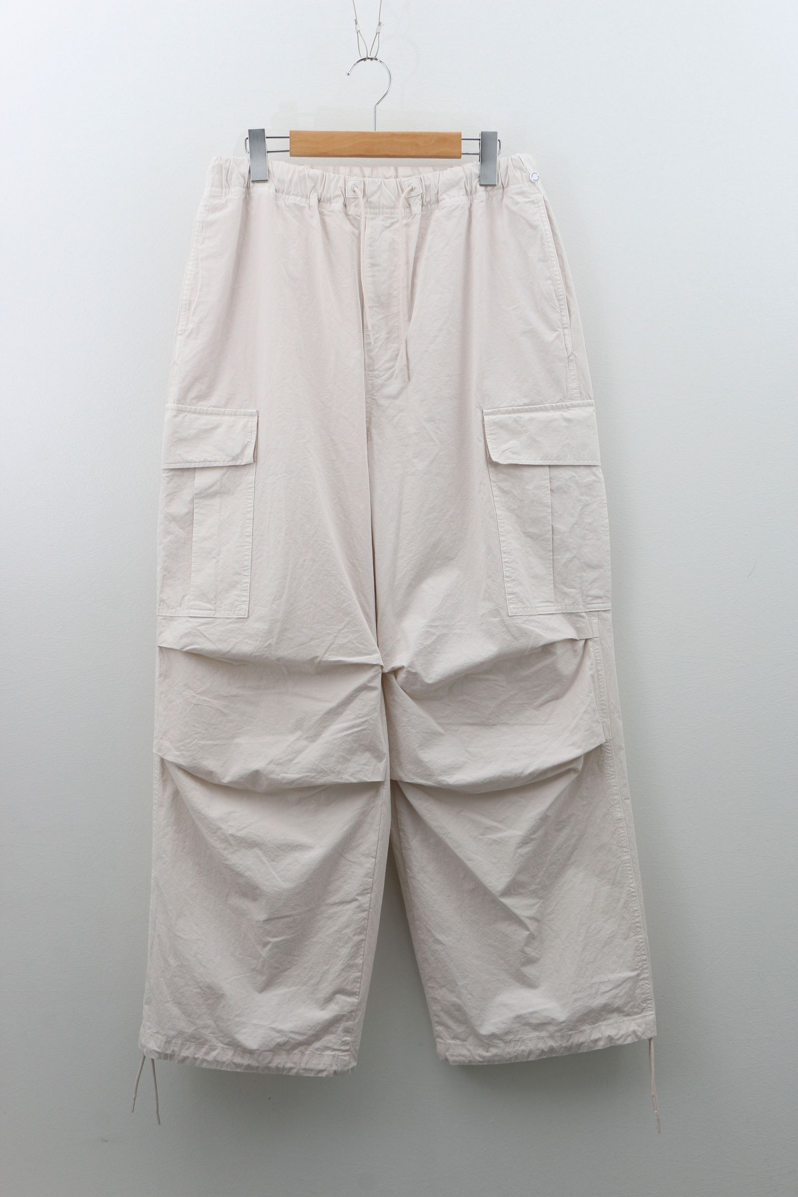 UNIVERSAL PRODUCTS - GARMENT DYE FIELD EASY PANTS IVORY / ガーメントダイ / カーゴパンツ  | koko