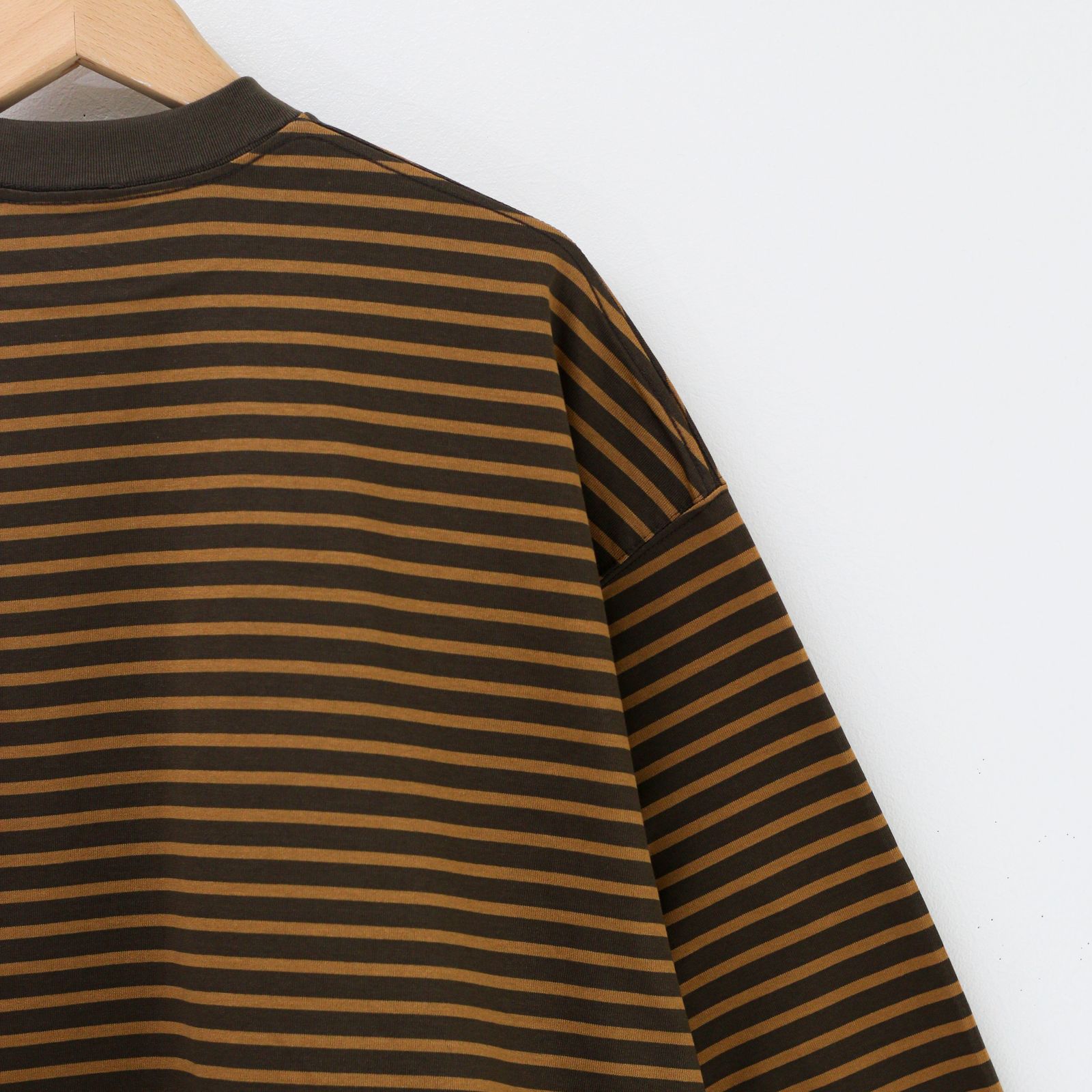 is-ness - BALLOON STRIPES LONG SLEEVE T-SHIRT KHAKI × BEIGE
