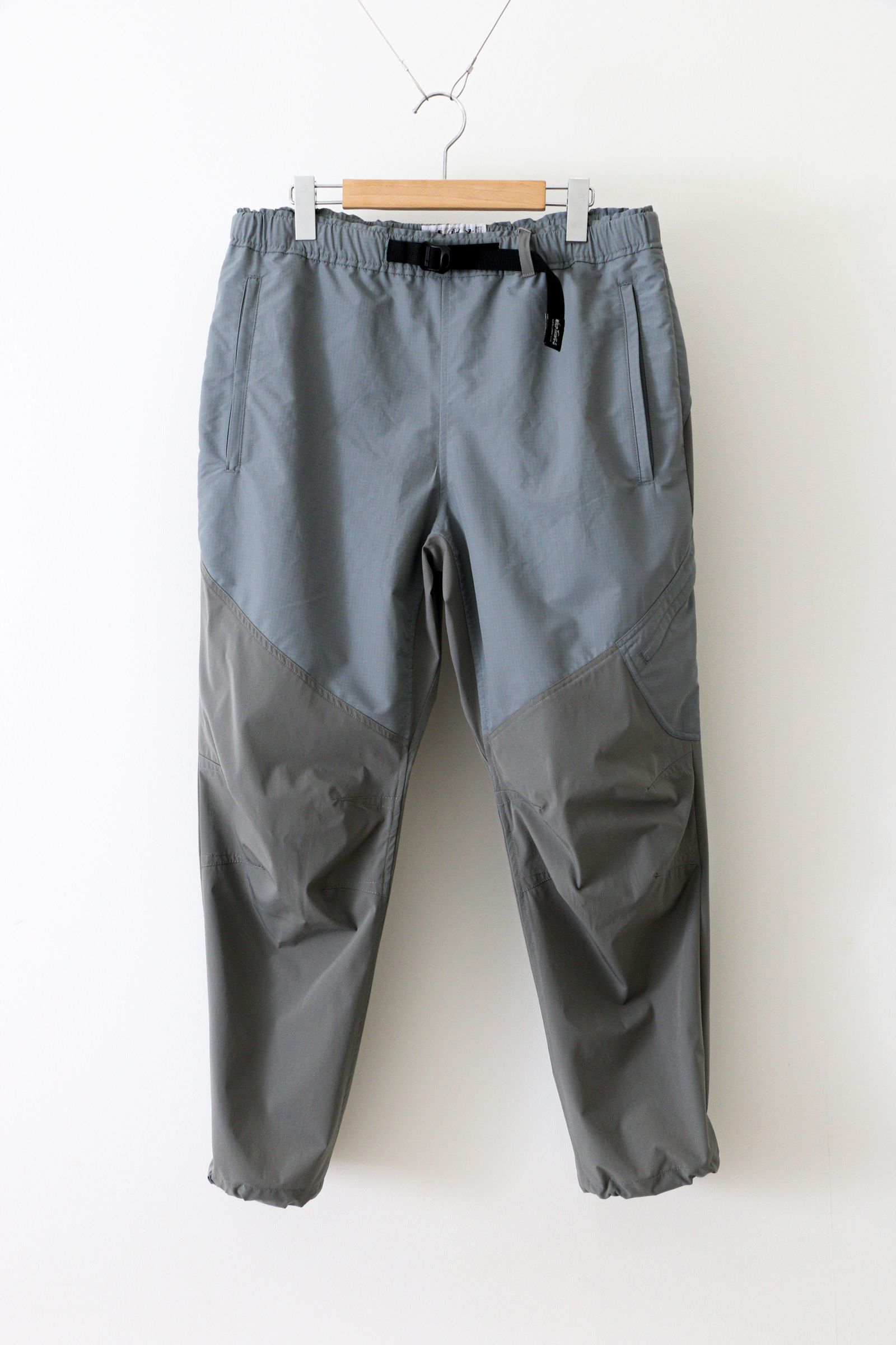 BAL×WILDTHINGS NYLON TRACK PANTS GRAPHTE | hartwellspremium.com