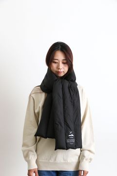 Y(dot) BY NORDISK - LIGHT DOWN MUFFLER Black / ダウンマフラー | koko 