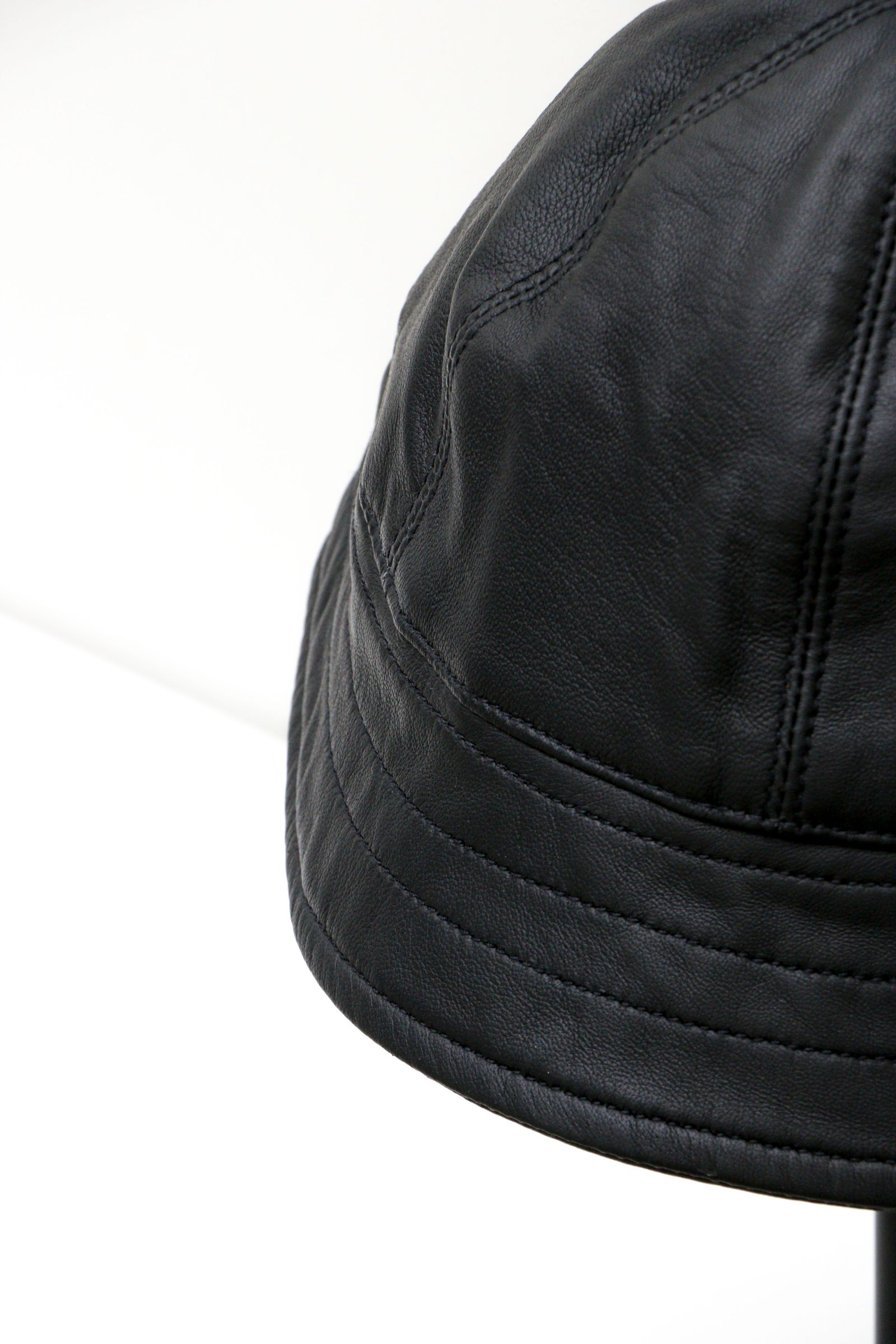 CCU - MARINE HAT SHEEP SKIN / Black | koko