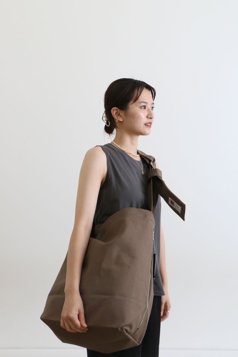 yorozu - 【 定番人気商品 】JP/帆布 タスキショルダー1番 / CANVAS  