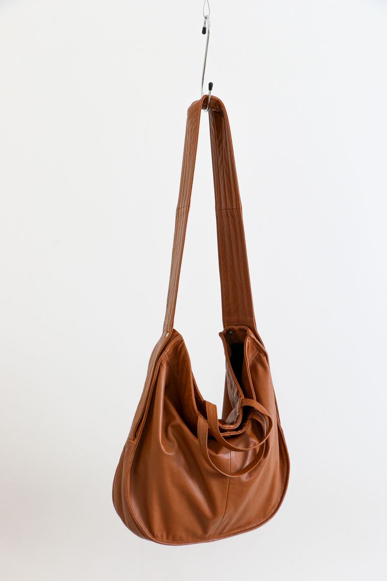 CCU CCU TOBY WIDE SHOULDER BAG / CAMEL / ショルダーバッグ / レザー koko