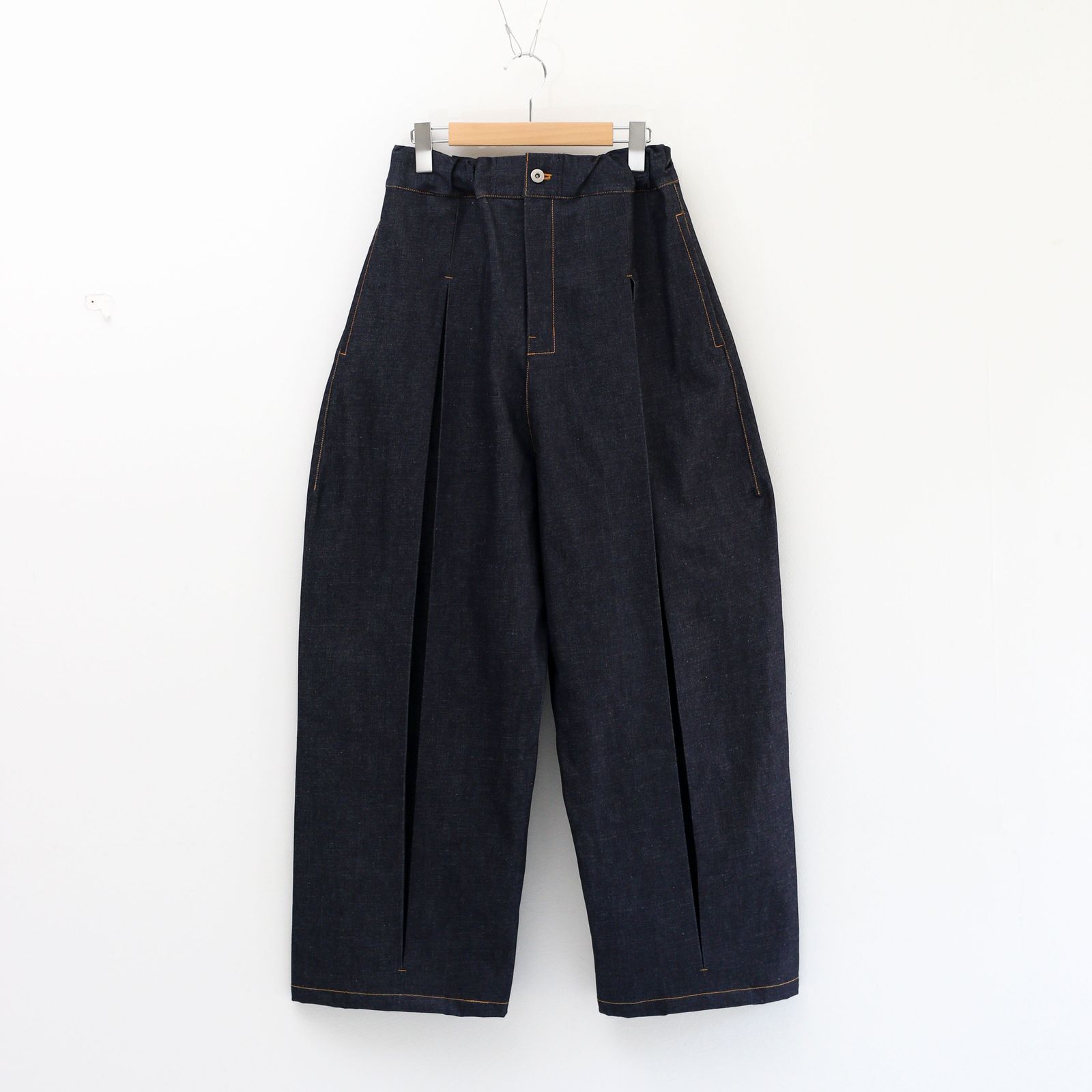 BOX PLEAT TROUSER DENIM RAW / ボックスプリーツトラウザー / デニム / ボトムス / - S