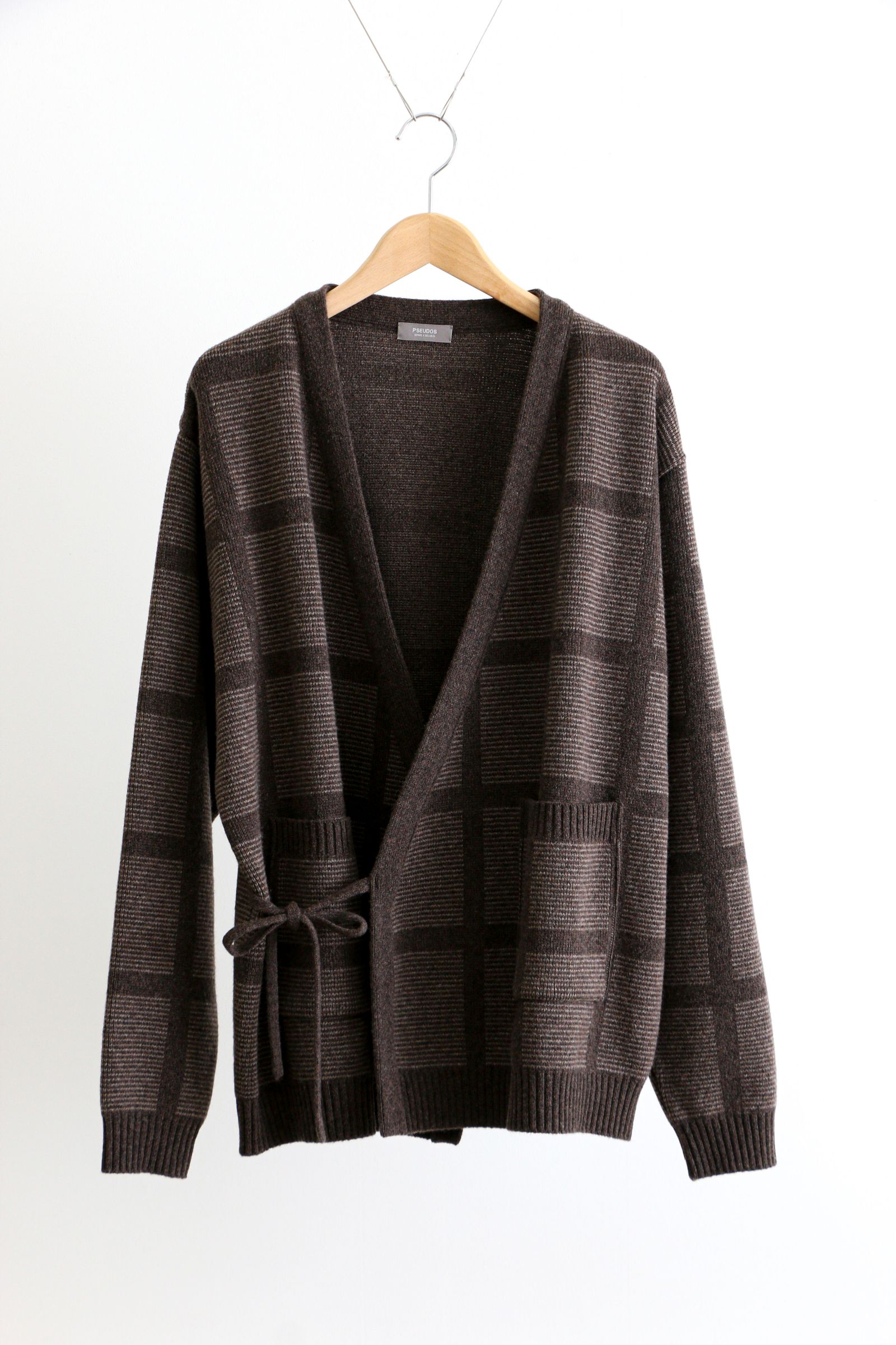ジャケット・アウター PSEUDOS SAMUE GRID CARDIGAN SWEATER WAC PSEUDOS - SAMUE GRID CARDIGAN SWEATER WAC/ジャガード