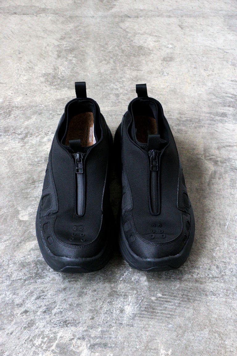 PSEUDOS - PSEUDOS × SUVSOLE NOTCH SNEAKER Black | koko