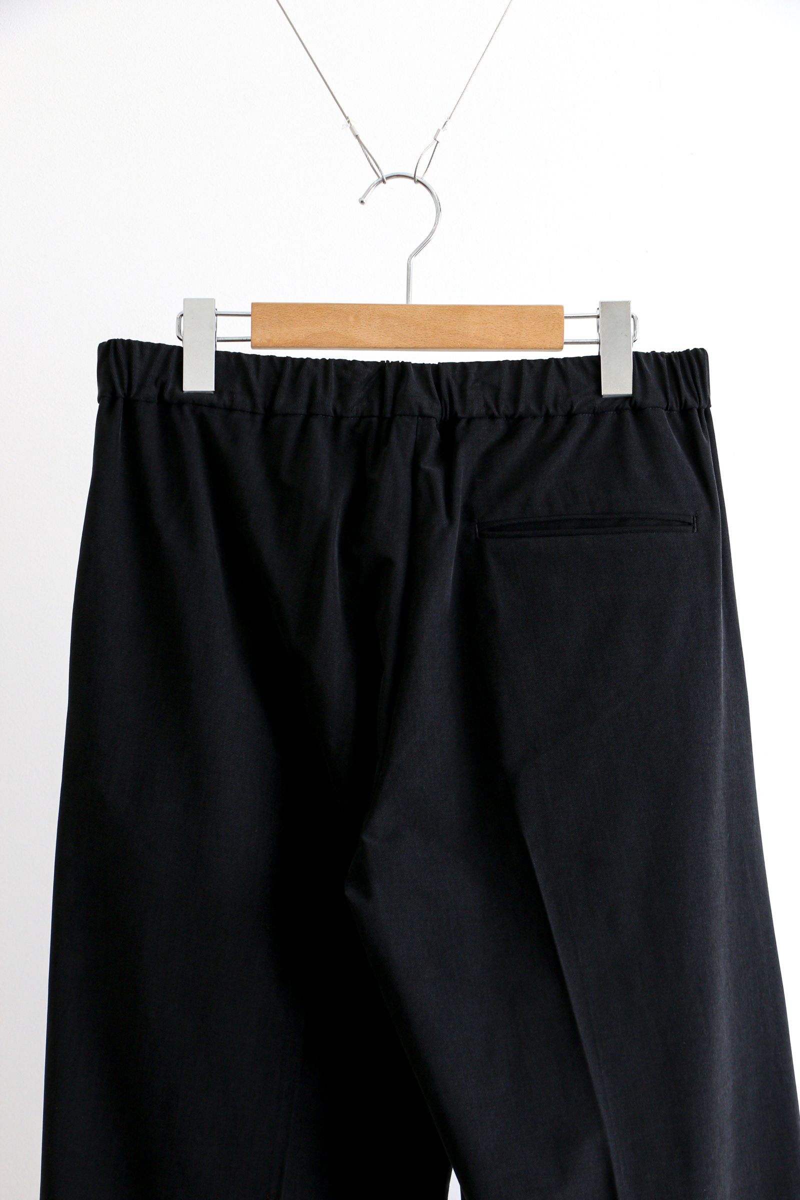 Fibri Cupro Vintage Easy Tuck Pants Black - 2