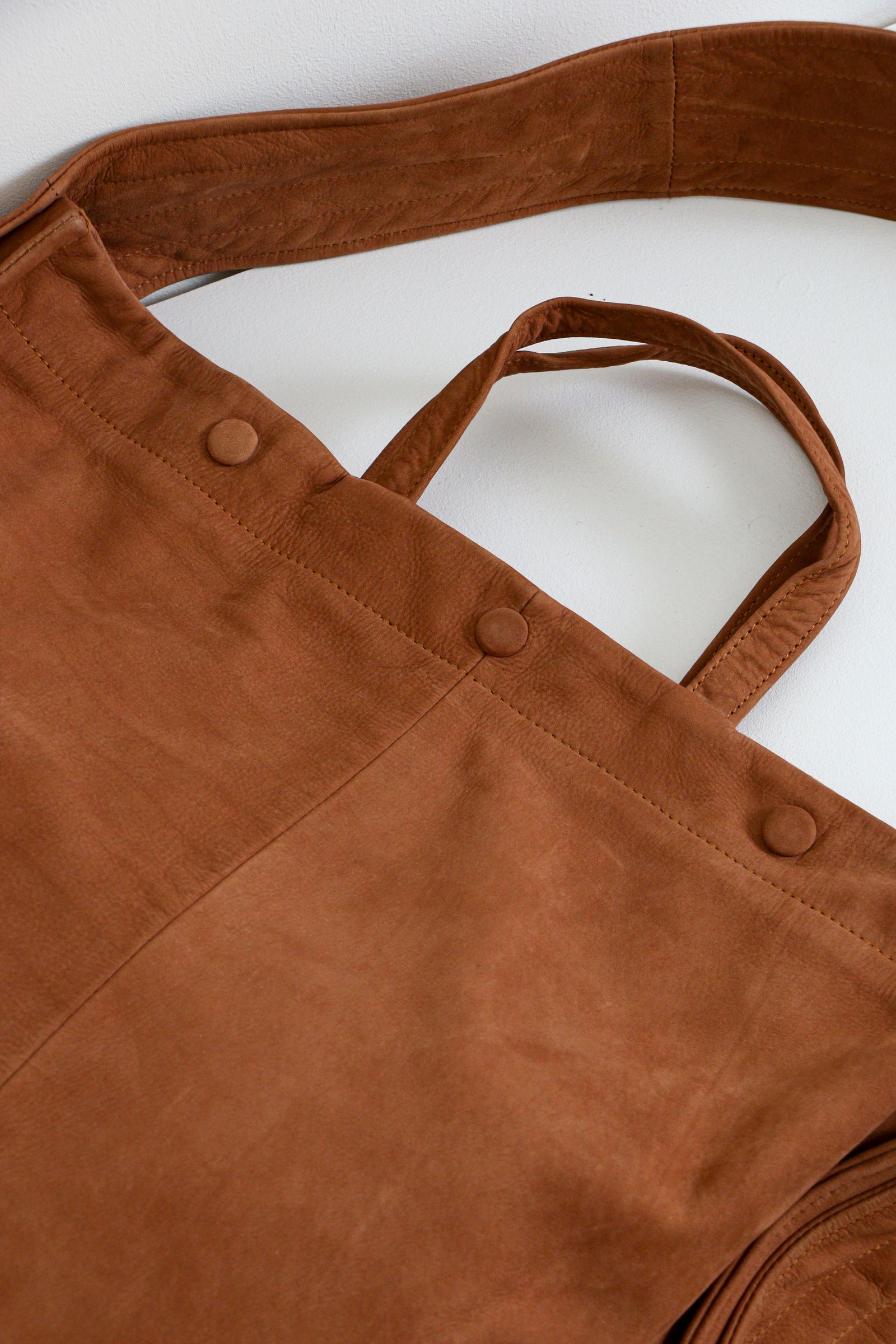 CCU - CCU TOBY WIDE SHOULDER BAG / NUBUCK Camel / ショルダーバッグ