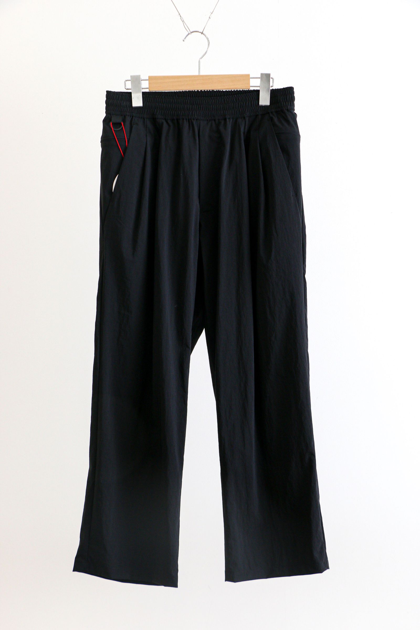 Y(dot) BY NORDISK - AIRLIGHT PARK PANTS WIDE PANTS Black / ワイド