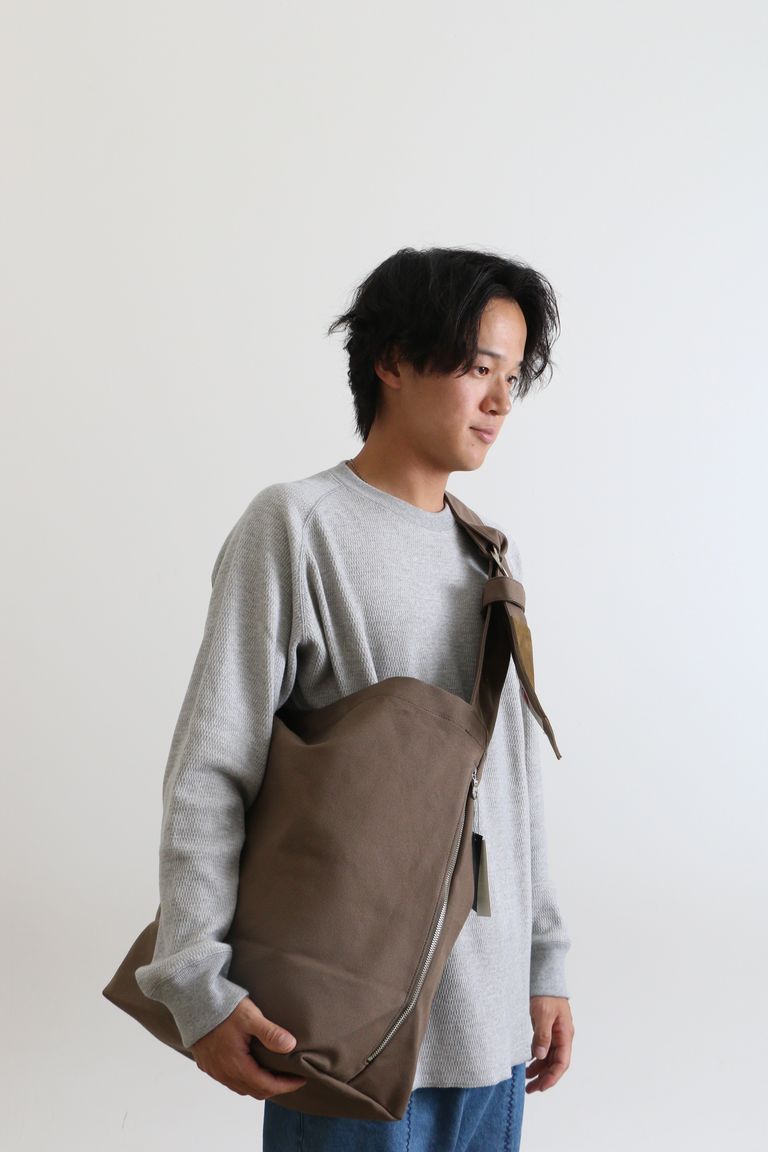 yorozu - 【 定番人気商品 】JP/帆布 タスキショルダー1番 / CANVAS  
