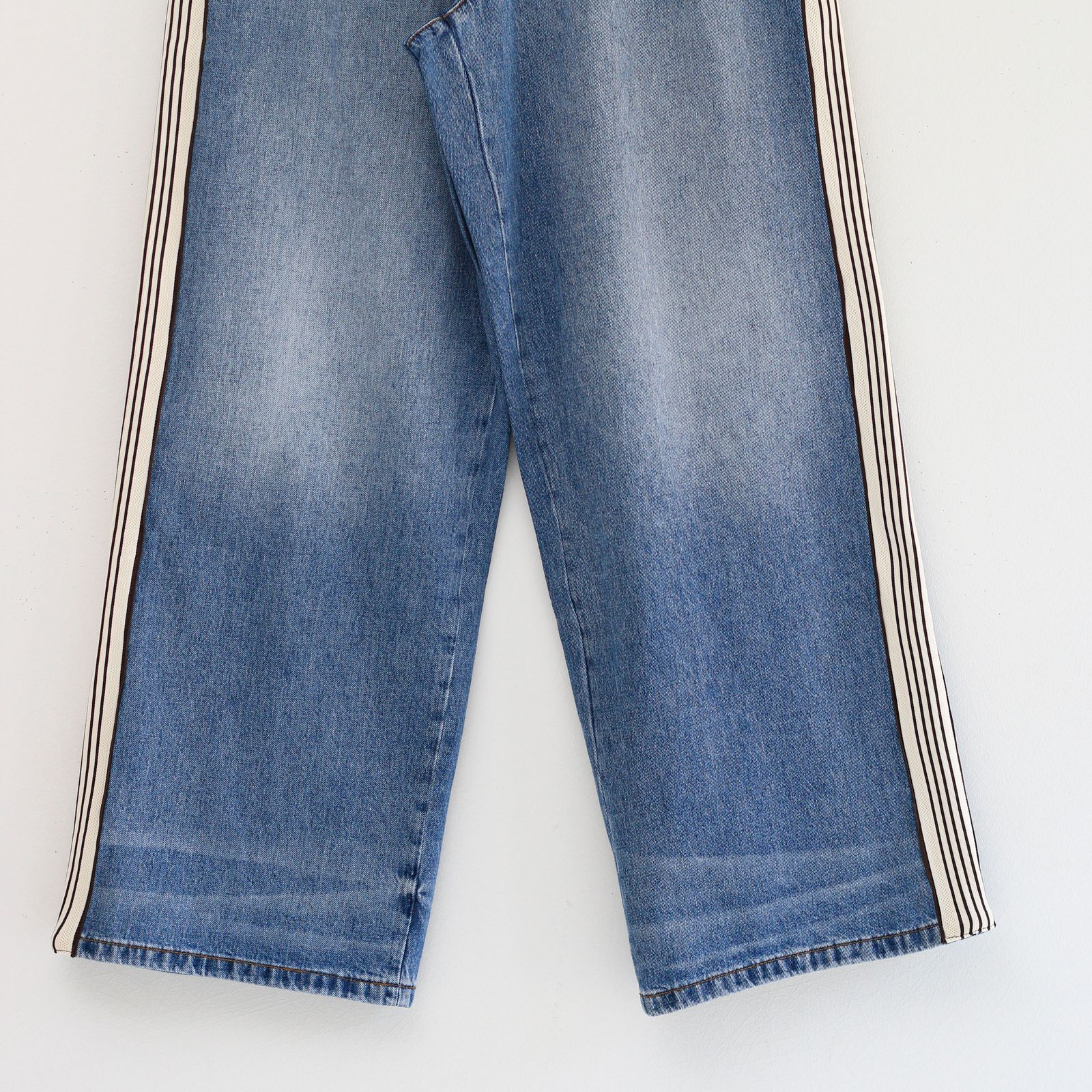 KLOKE - Tribute Side Trim Pant Mid Blue Fade / サイドライン KLOKE - Tribute Side Trim Pant Mid Blue Fade / サイドライン