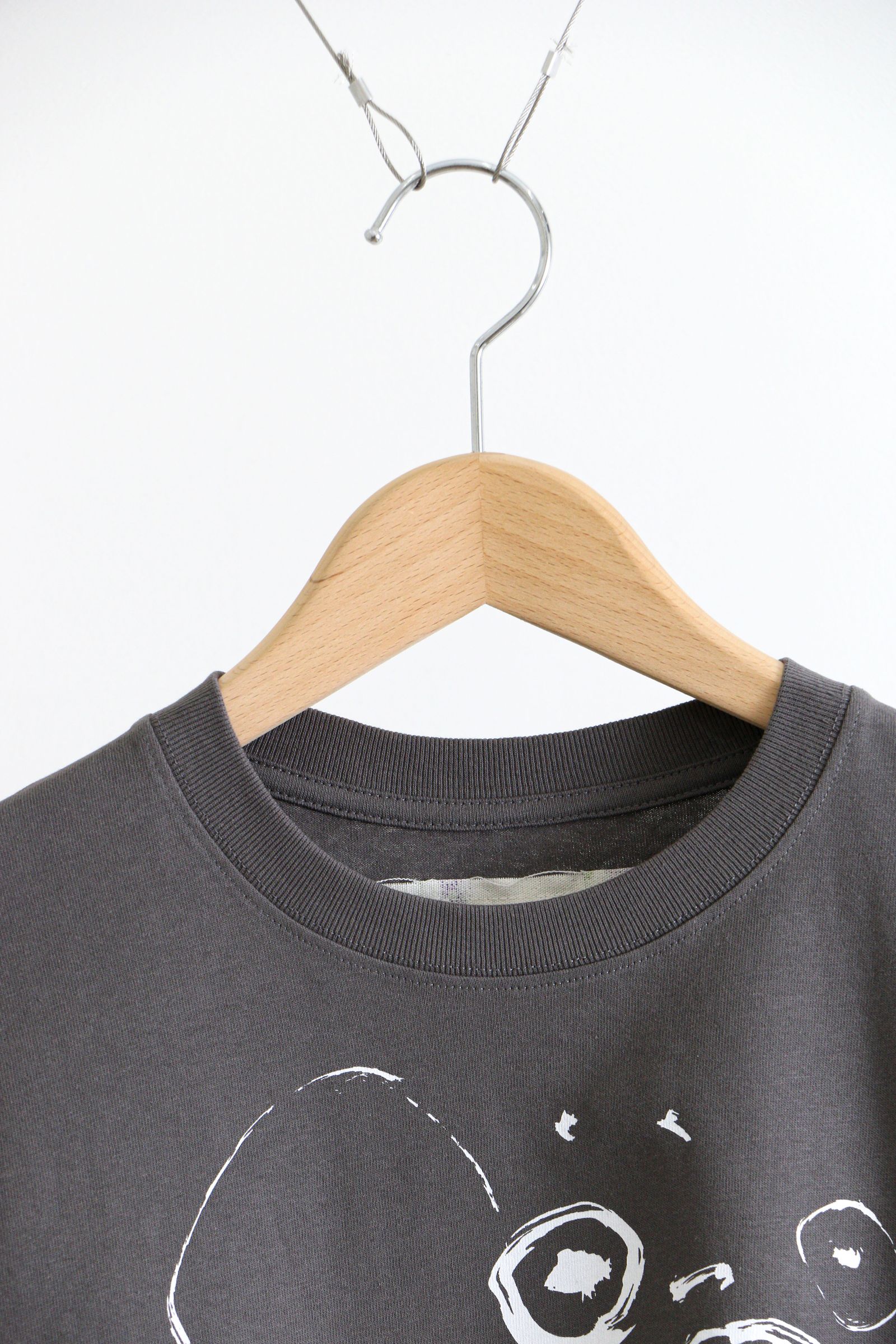 GENTLE FULLNESS - RECYCLED COTTON SS TEE WASHED BLACK LUCAS DILLON